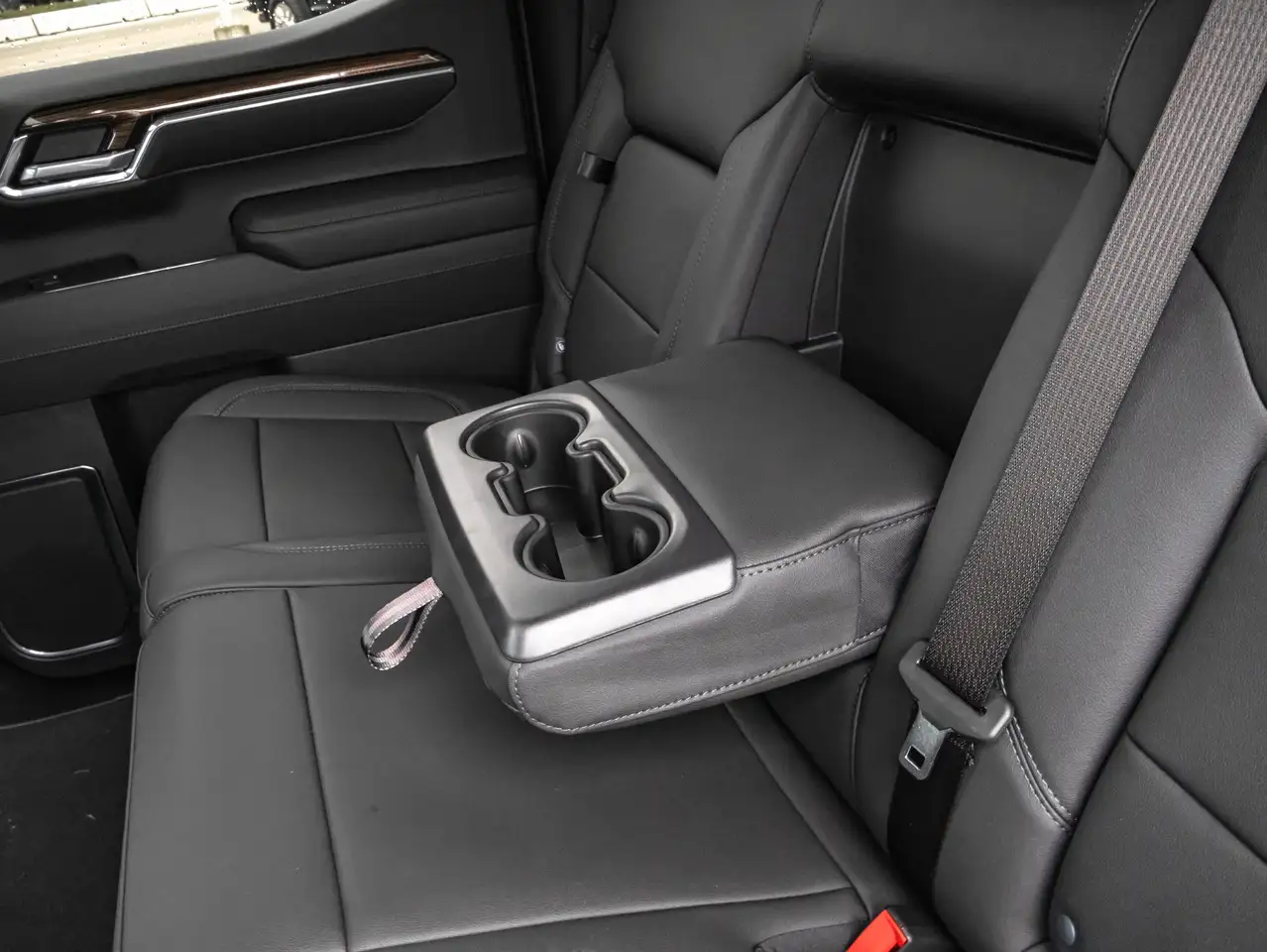 Chevrolet Silverado 1500 снимка Chevrolet Silverado 1500