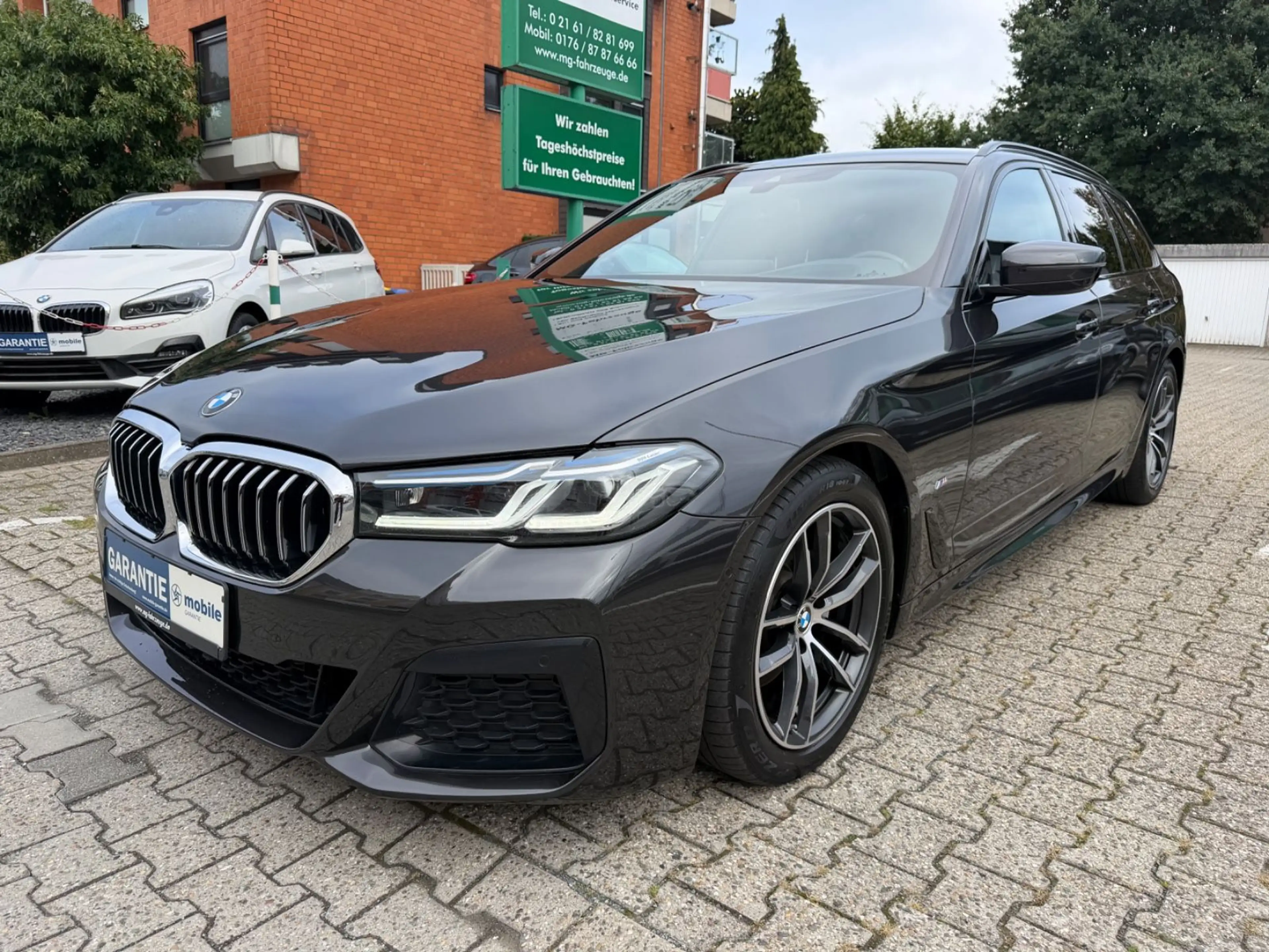 BMW 520 d Touring M SPORT LASER HUD KAMERA AHK LEDER — photo 7