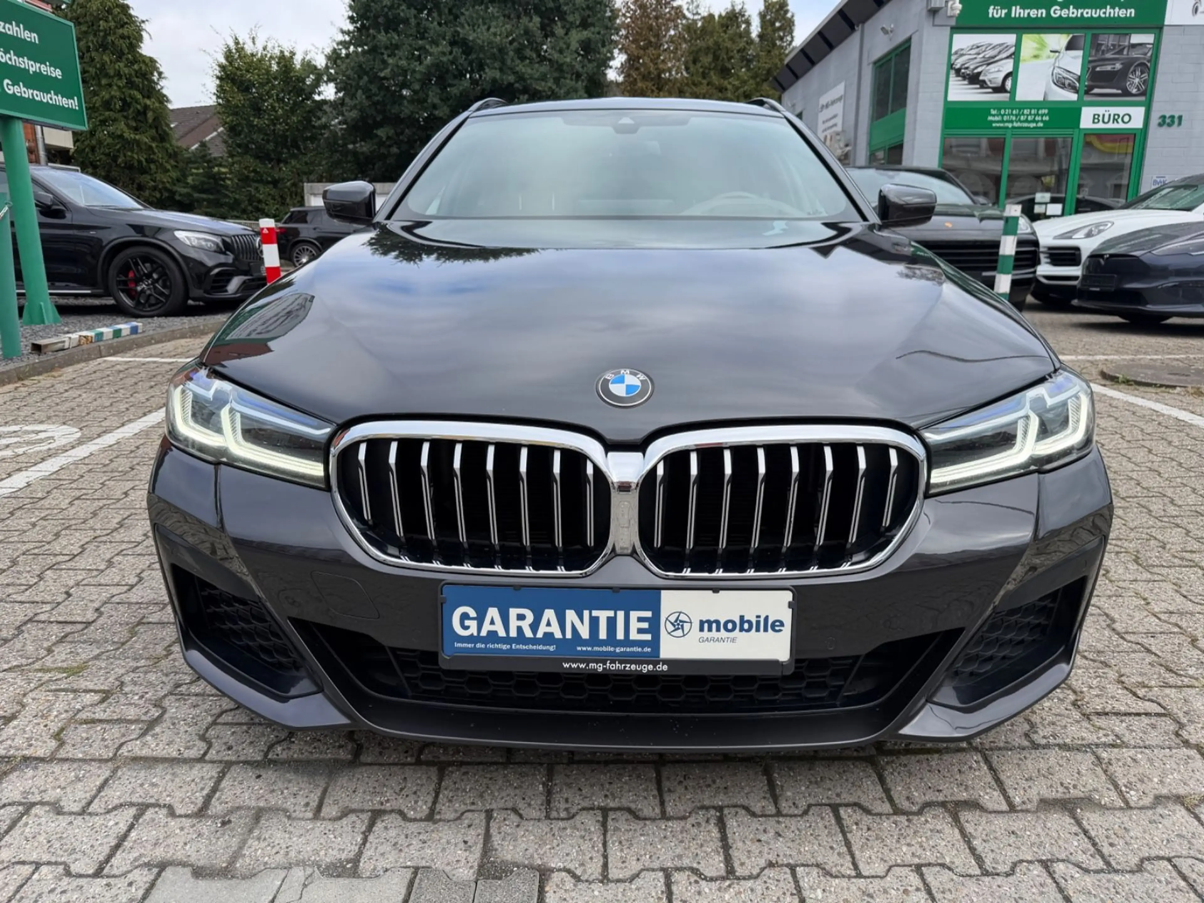 BMW 520 d Touring M SPORT LASER HUD KAMERA AHK LEDER — photo 8