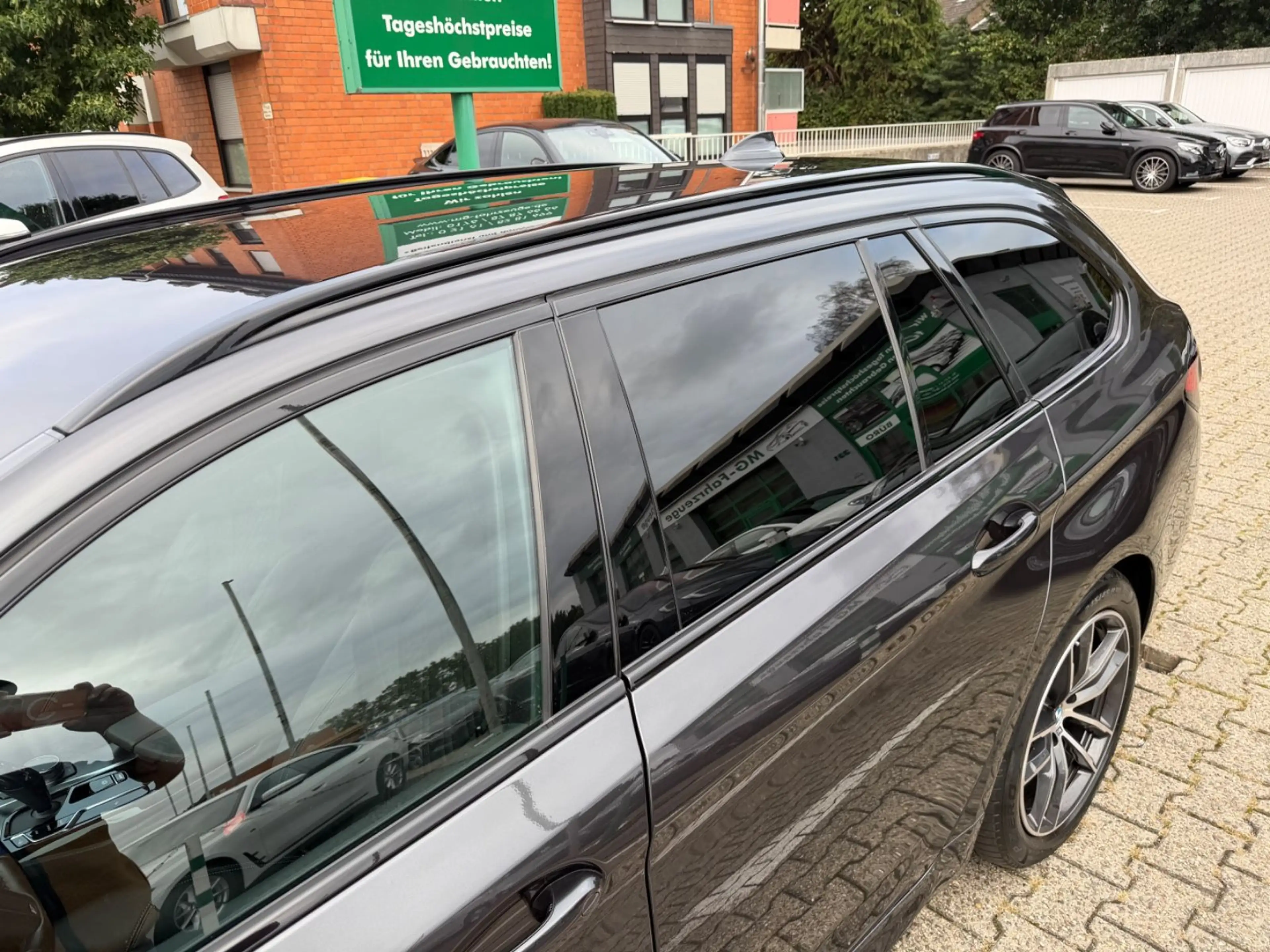 BMW 520 d Touring M SPORT LASER HUD KAMERA AHK LEDER — photo 12