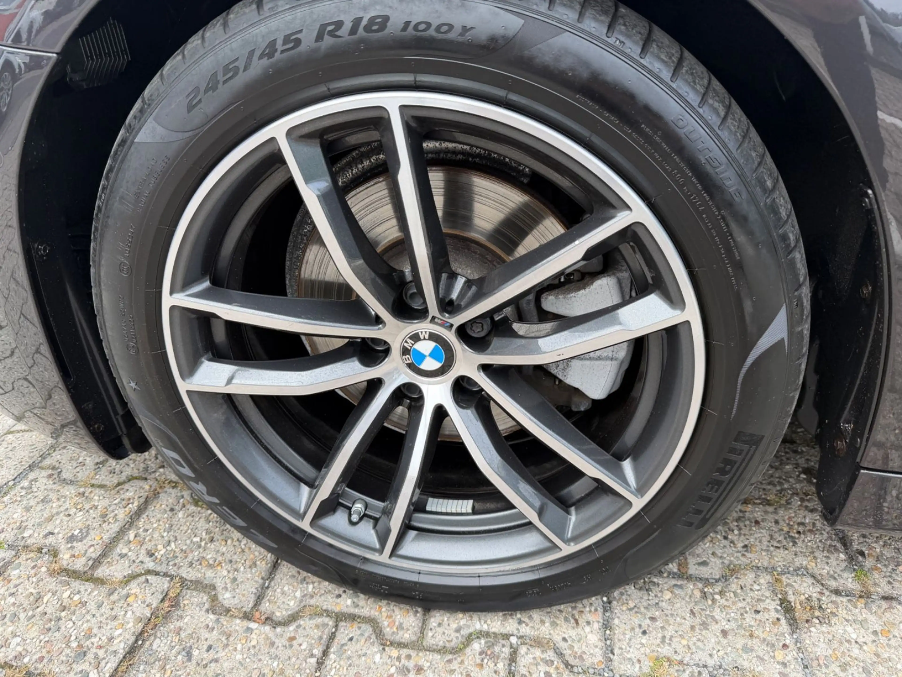 BMW 520 d Touring M SPORT LASER HUD KAMERA AHK LEDER — photo 11