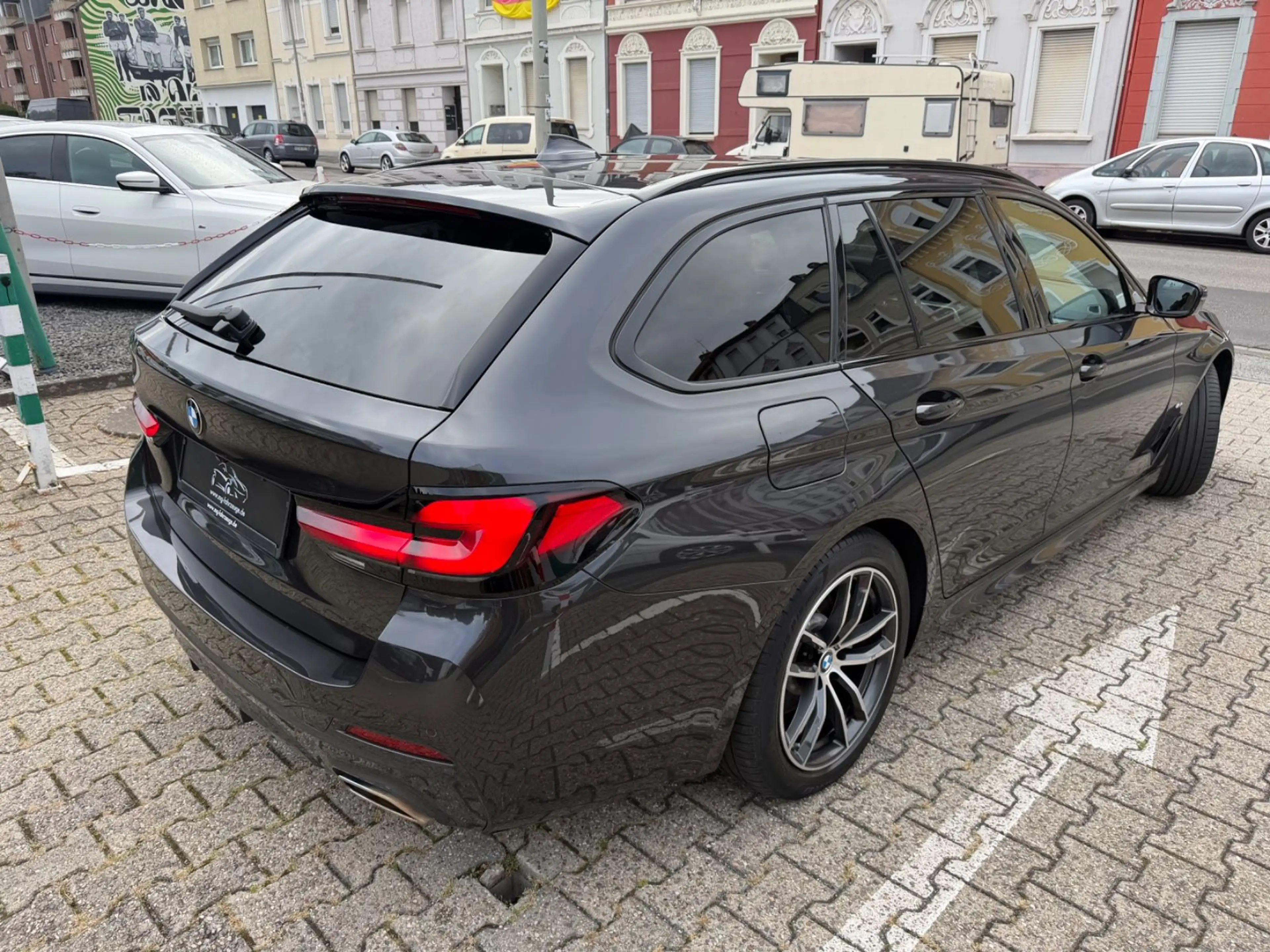 BMW 520 d Touring M SPORT LASER HUD KAMERA AHK LEDER — photo 3