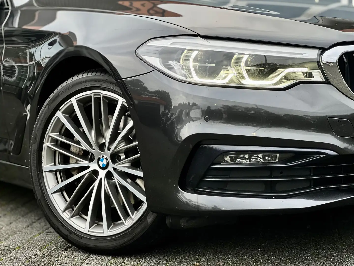 BMW 525 d SportLine*LED*HUD*Ahk*Kamera*HiFi*Totwinkel Grigio - 2