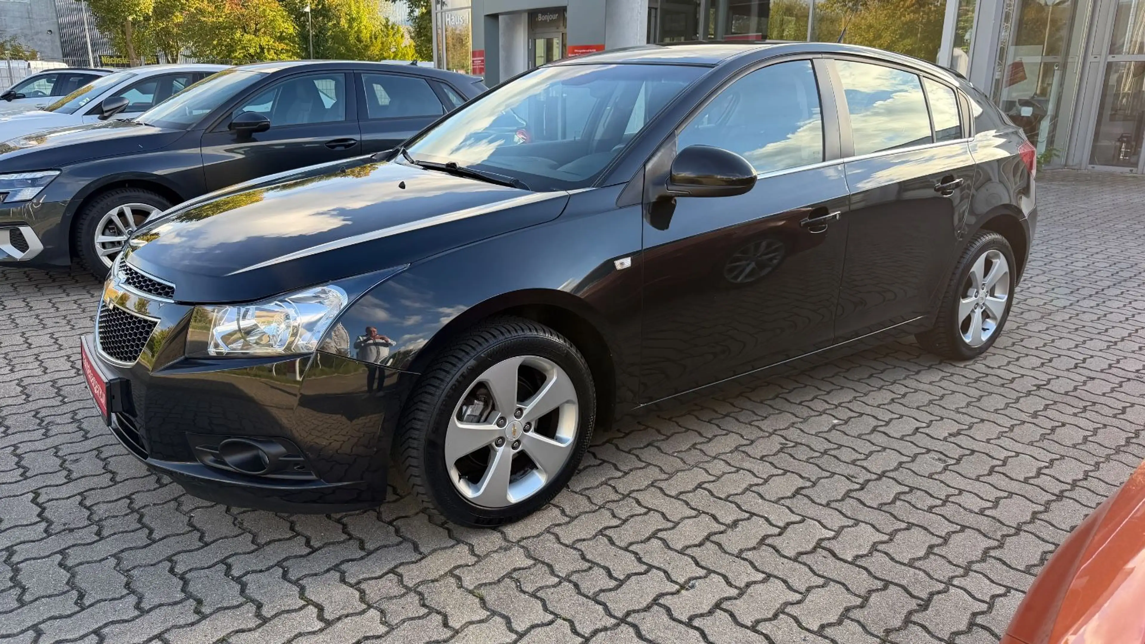 Chevrolet Cruze Hatchback LTZ 1.8 AT*Klima*RFW*GRA — photo 3