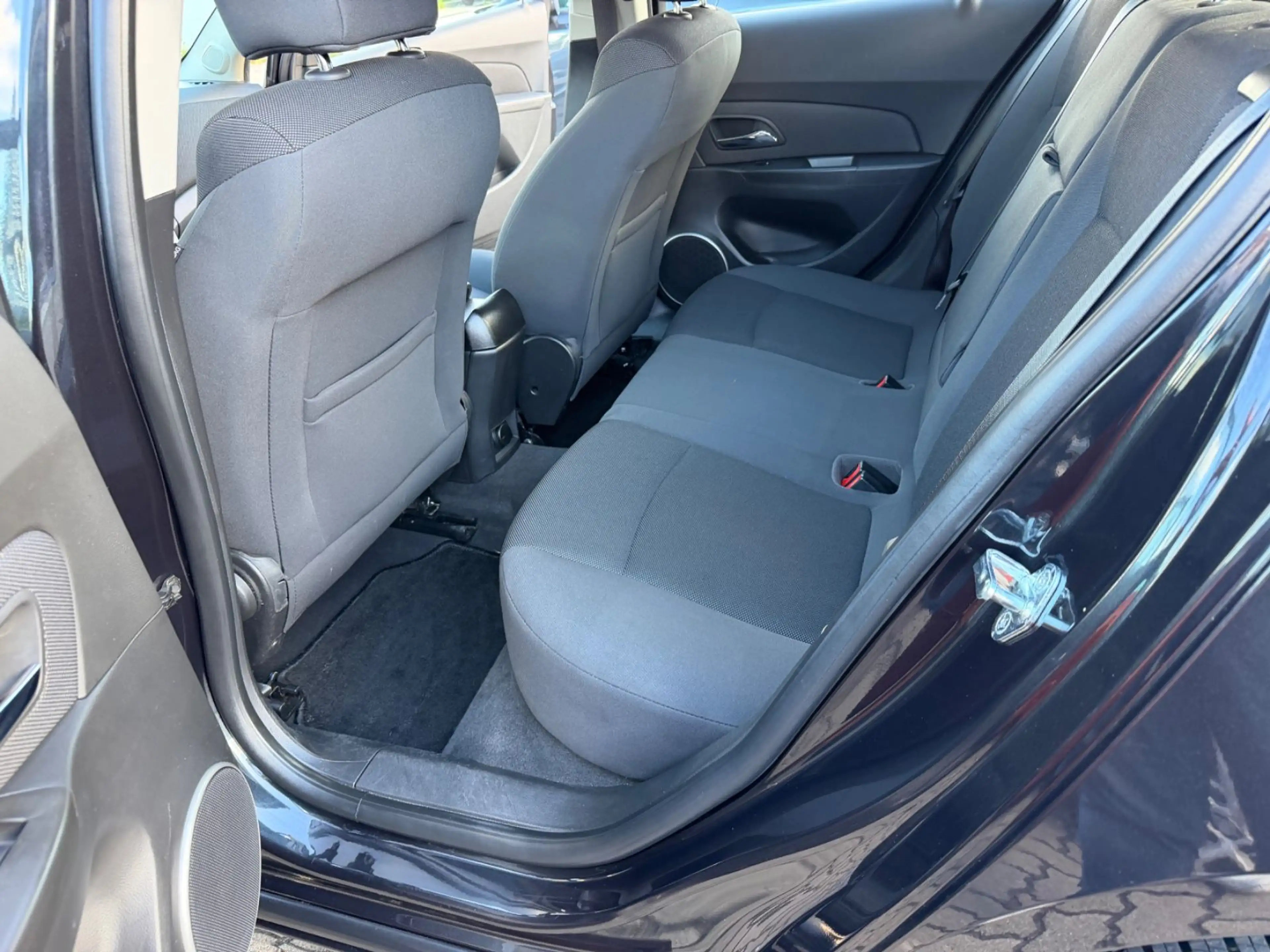 Chevrolet Cruze Hatchback LTZ 1.8 AT*Klima*RFW*GRA — photo 17