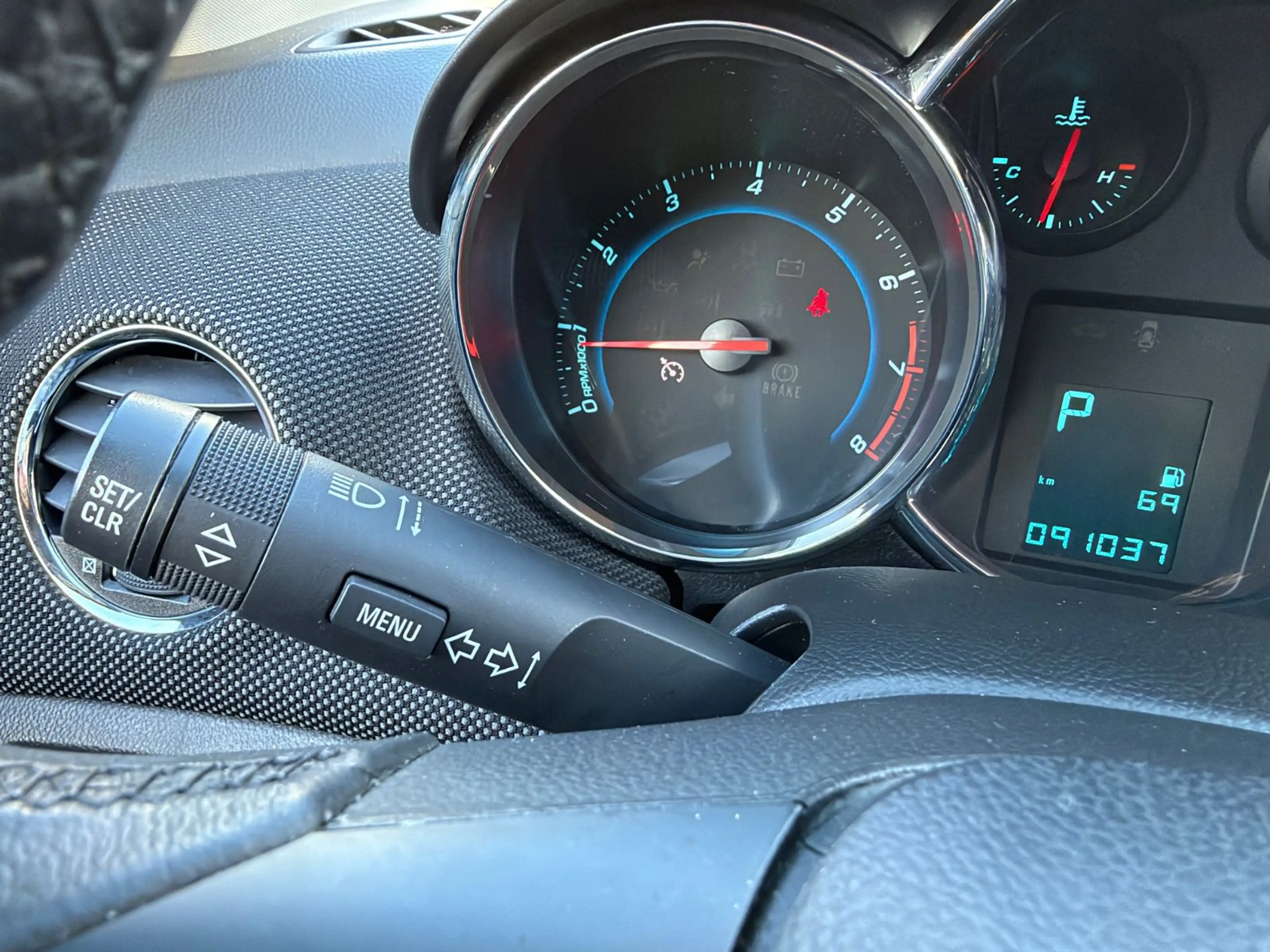 Chevrolet Cruze Hatchback LTZ 1.8 AT*Klima*RFW*GRA — photo 26