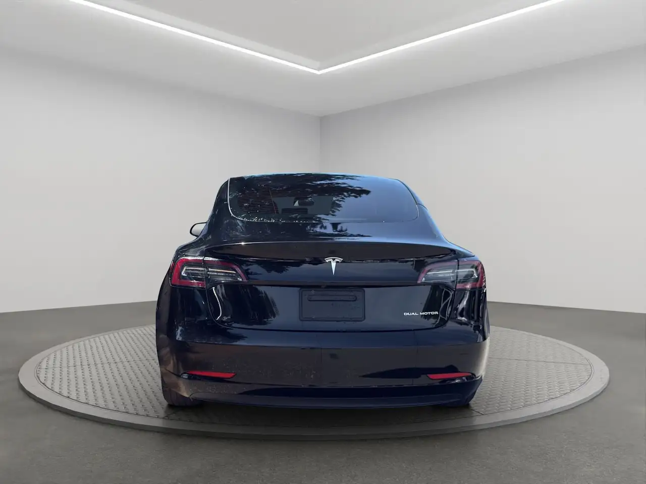 Tesla Model 3 fotografie Tesla Model 3