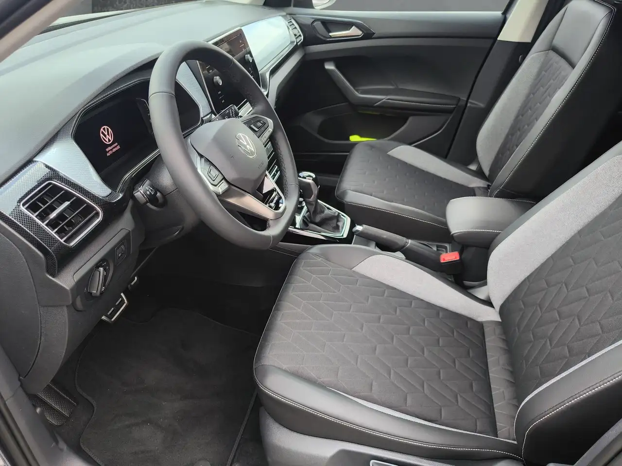 Volkswagen T-Cross Enegy 1.0 l TSI OPF DSG AHK 7