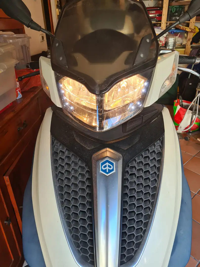 Piaggio MP3 300 - 1