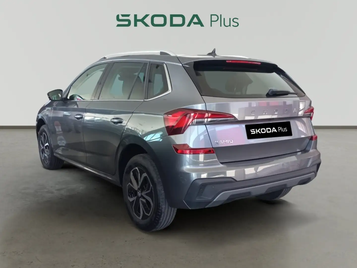 Skoda Kamiq 1.0 TSI Selection 85kW Gris - 2