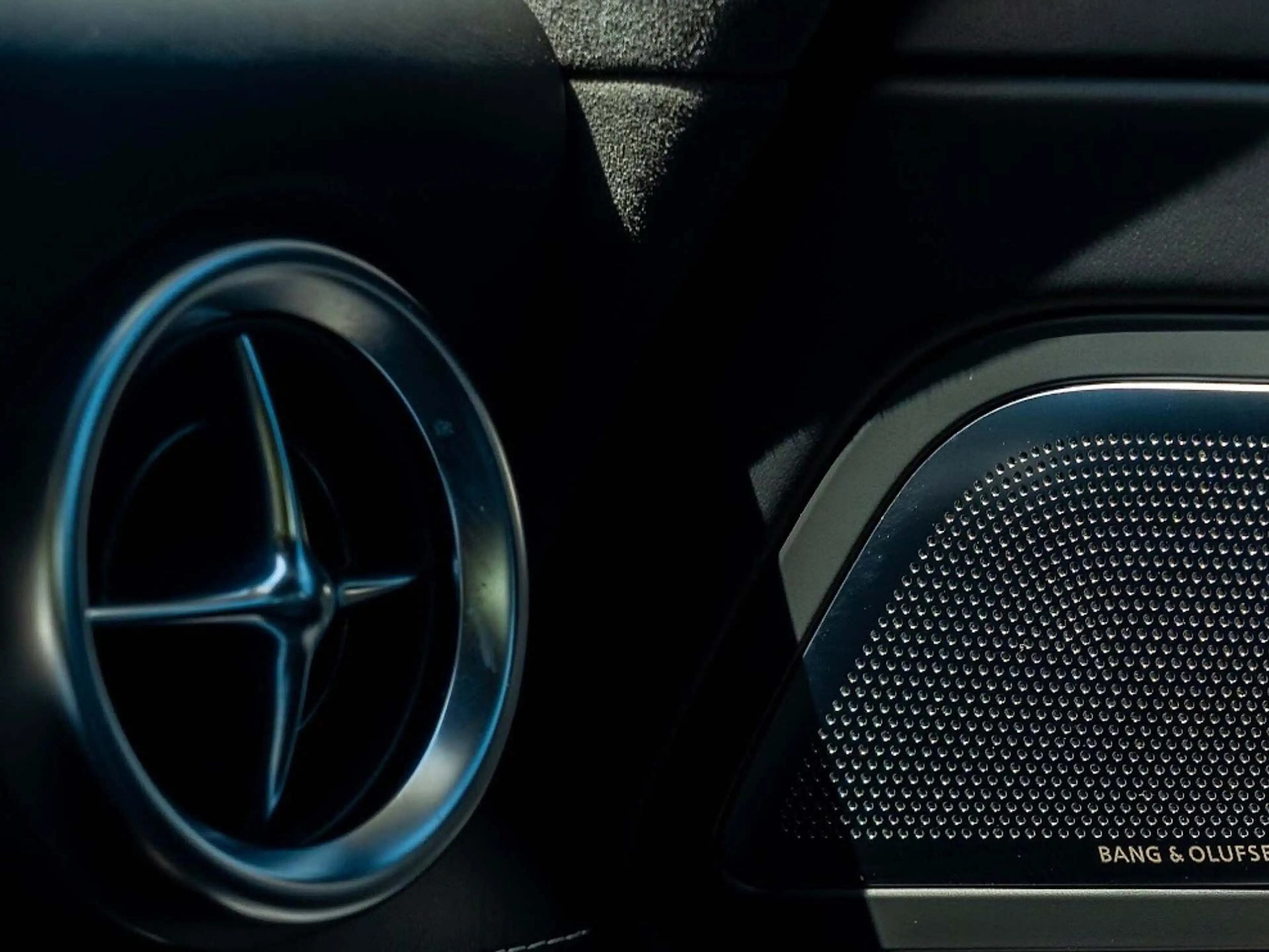 Mercedes-Benz SLS SLS AMG | Rare MANUFAKTUR Himalaya Mid Grey Metallic paintwork — photo 3