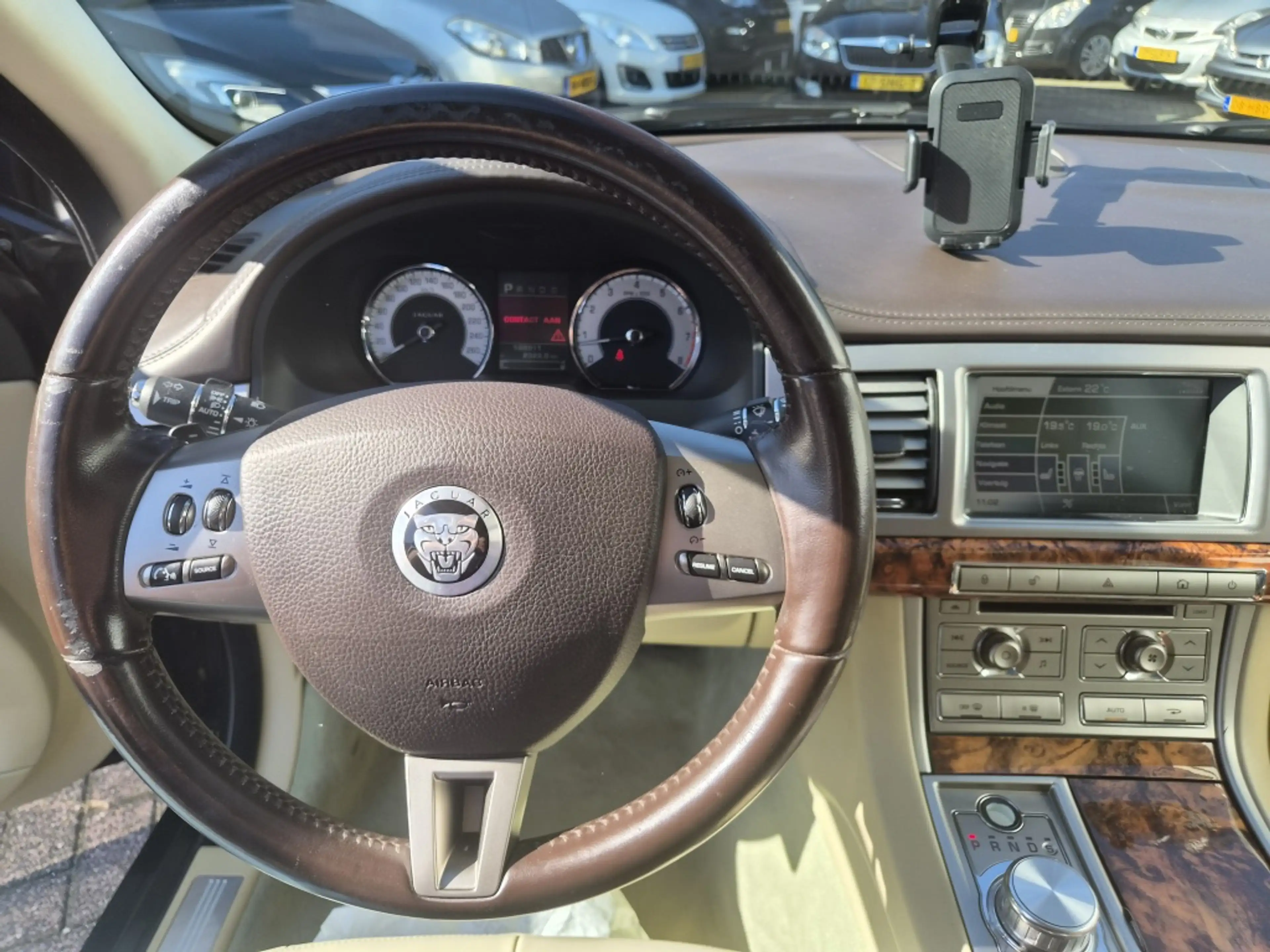 Jaguar XF 3.0 V6 Premium Lux. NAP LEDER — photo 4