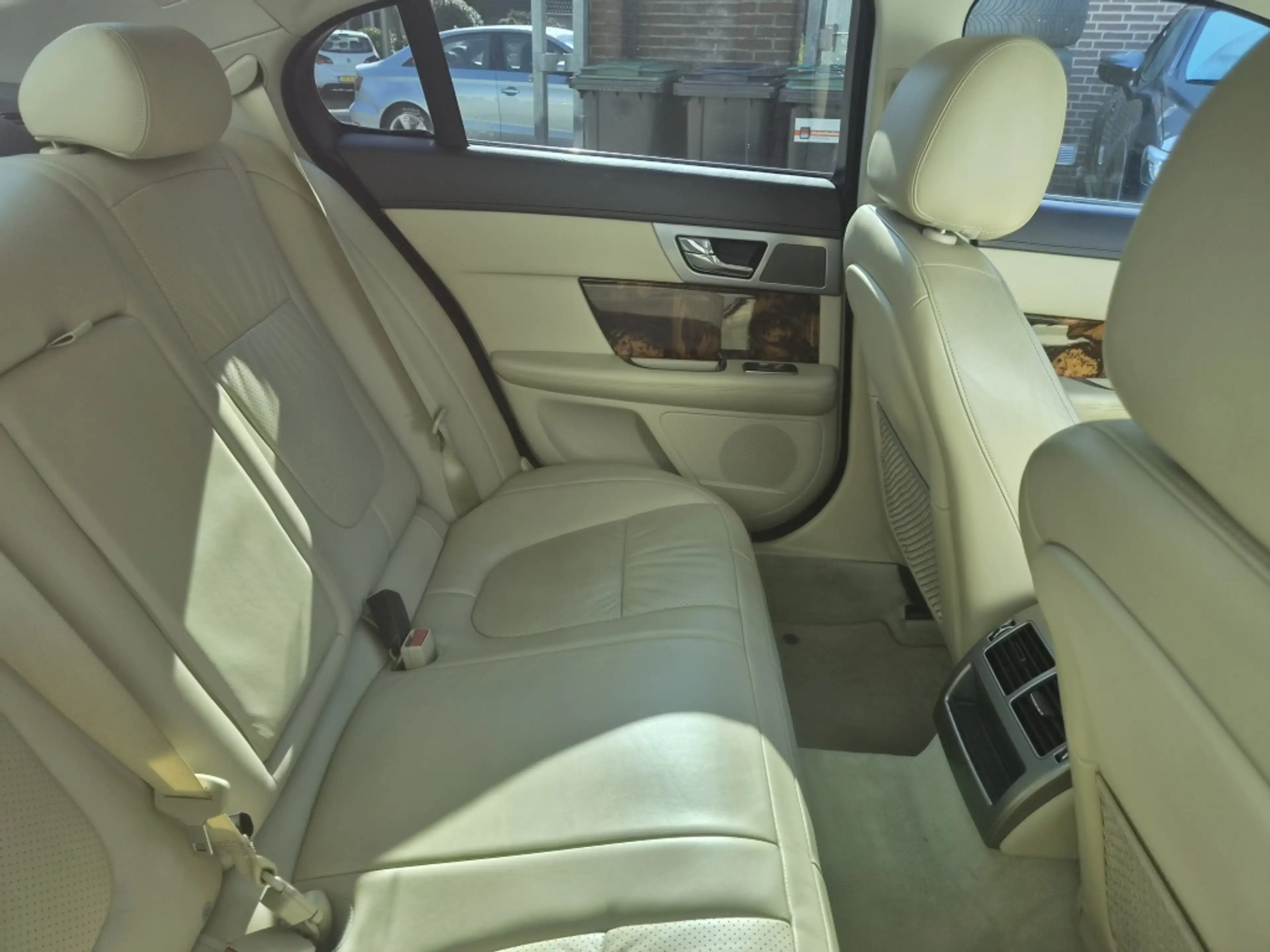 Jaguar XF 3.0 V6 Premium Lux. NAP LEDER — photo 3