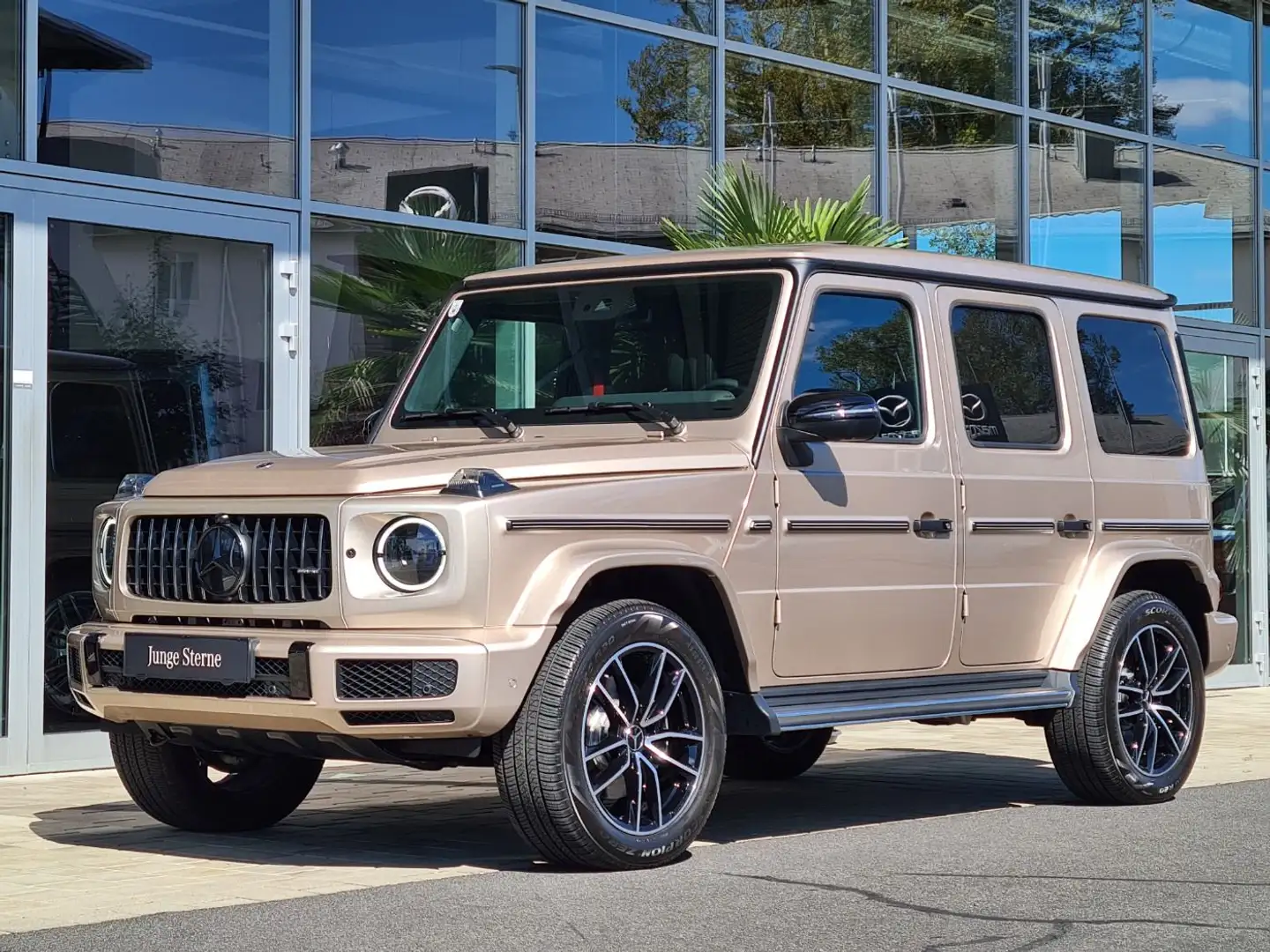 Mercedes-Benz G 400 d AMG Line Beige - 2
