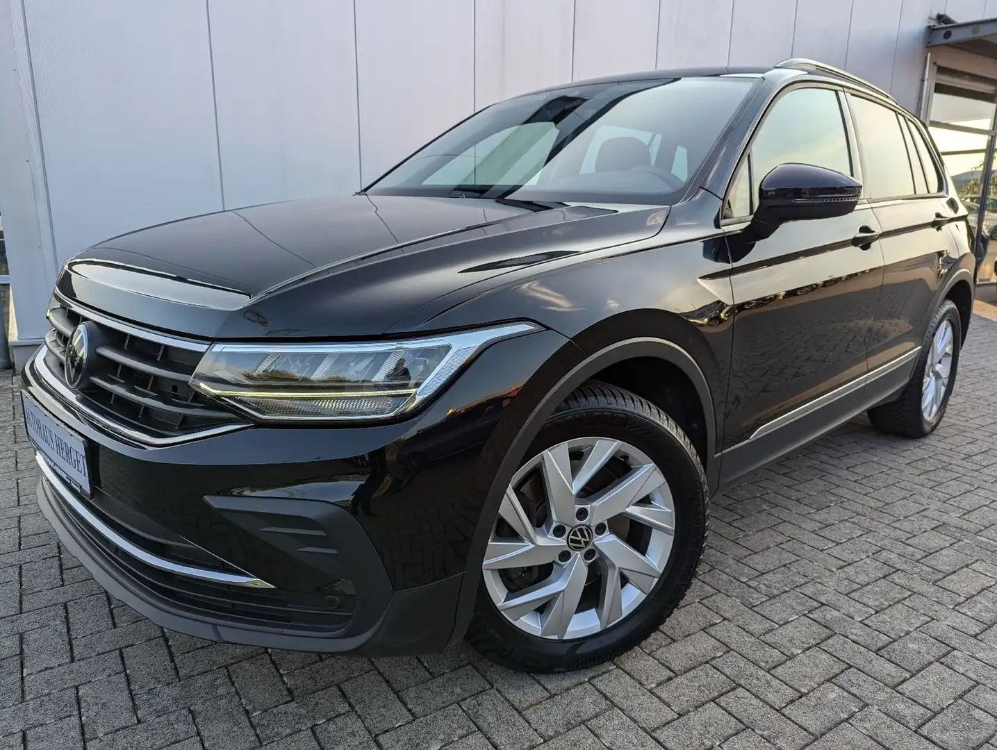 Volkswagen Tiguan 2.0 TSI 4Motion DSG Life Noir - 1