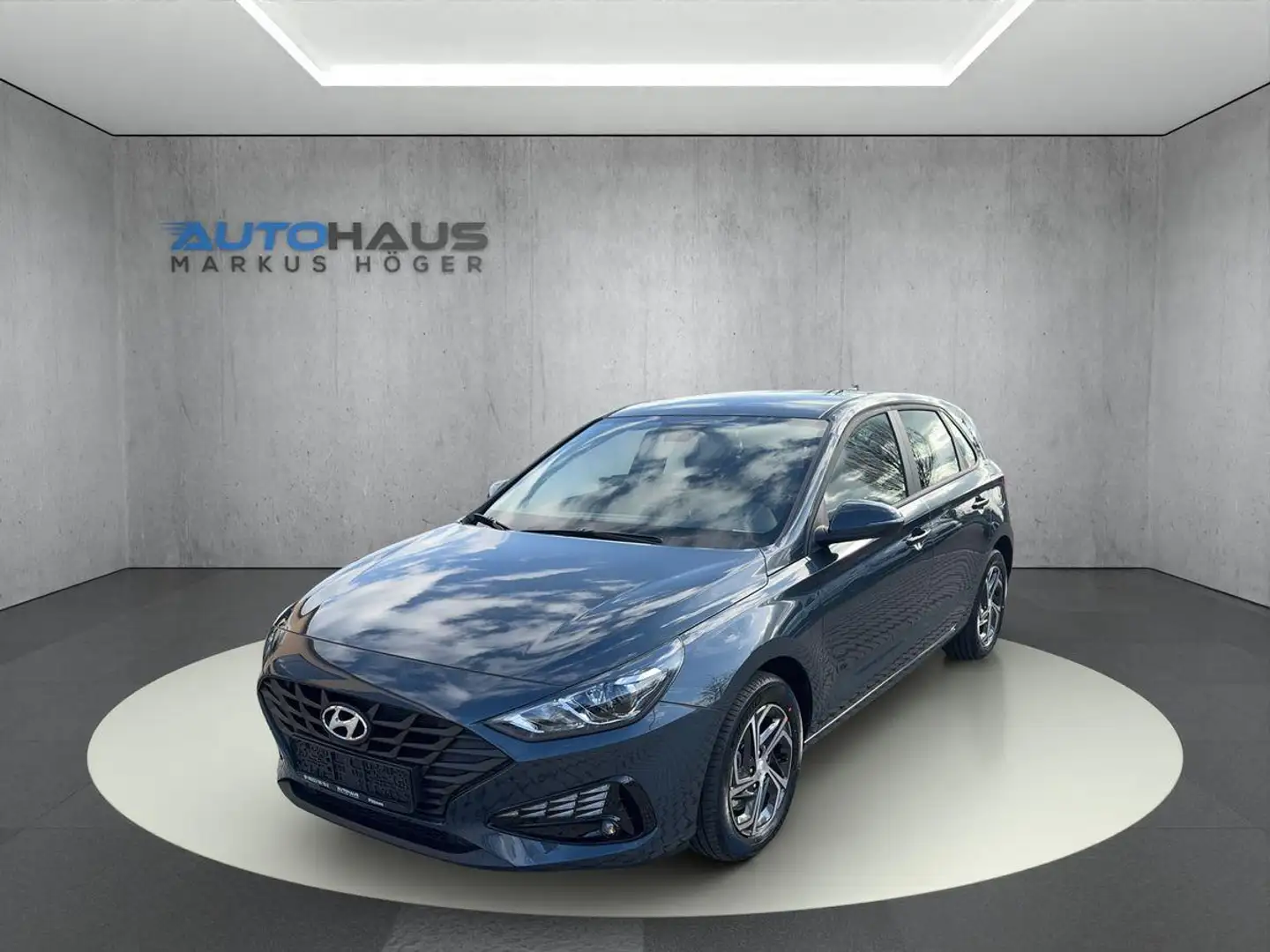 Hyundai i30 1.5 Comfort+5J-GARANTIE+TEMPOMAT+SHZ+PDC hinten Kék - 1
