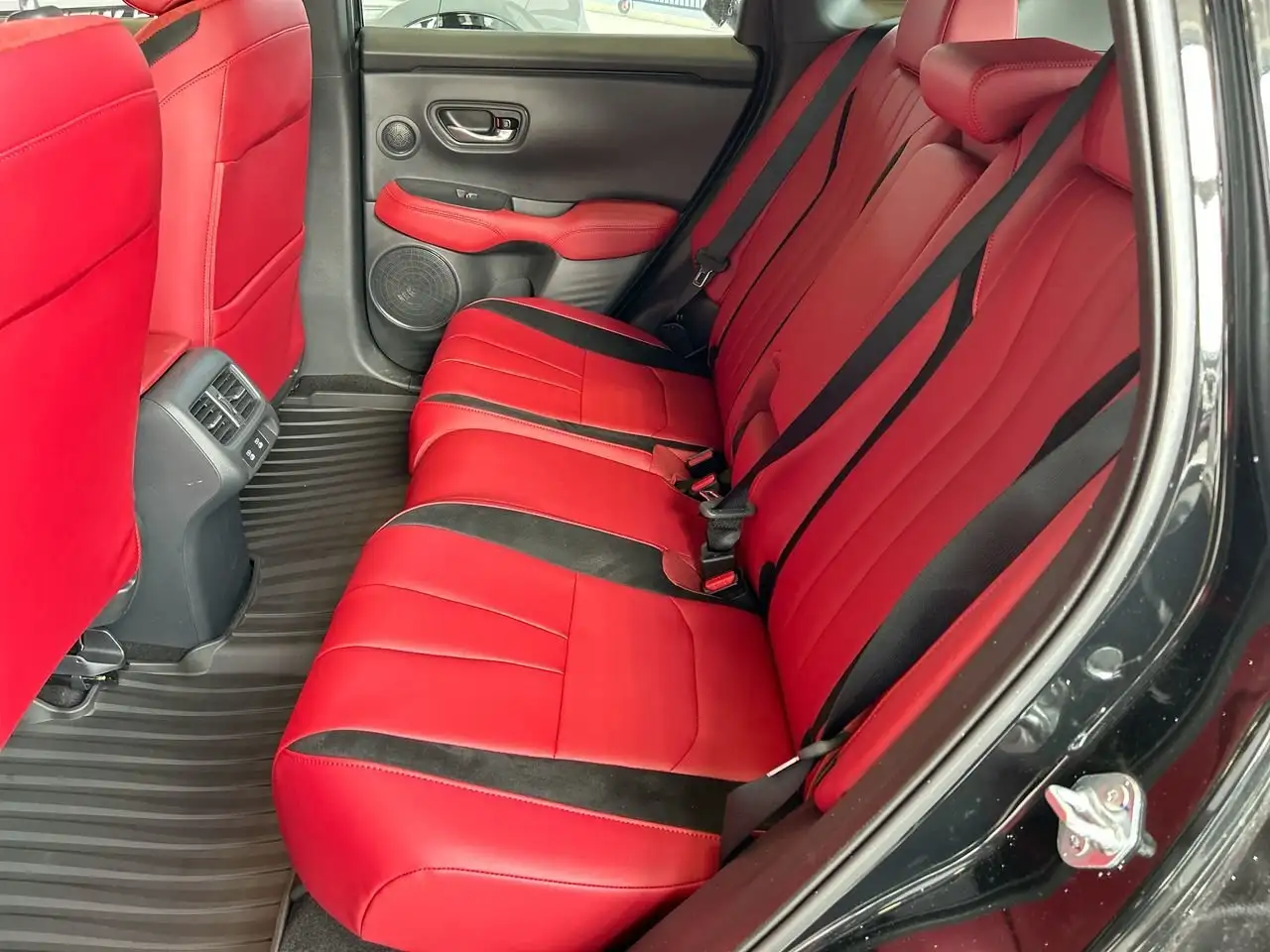 Acura ADX снимка Acura ADX