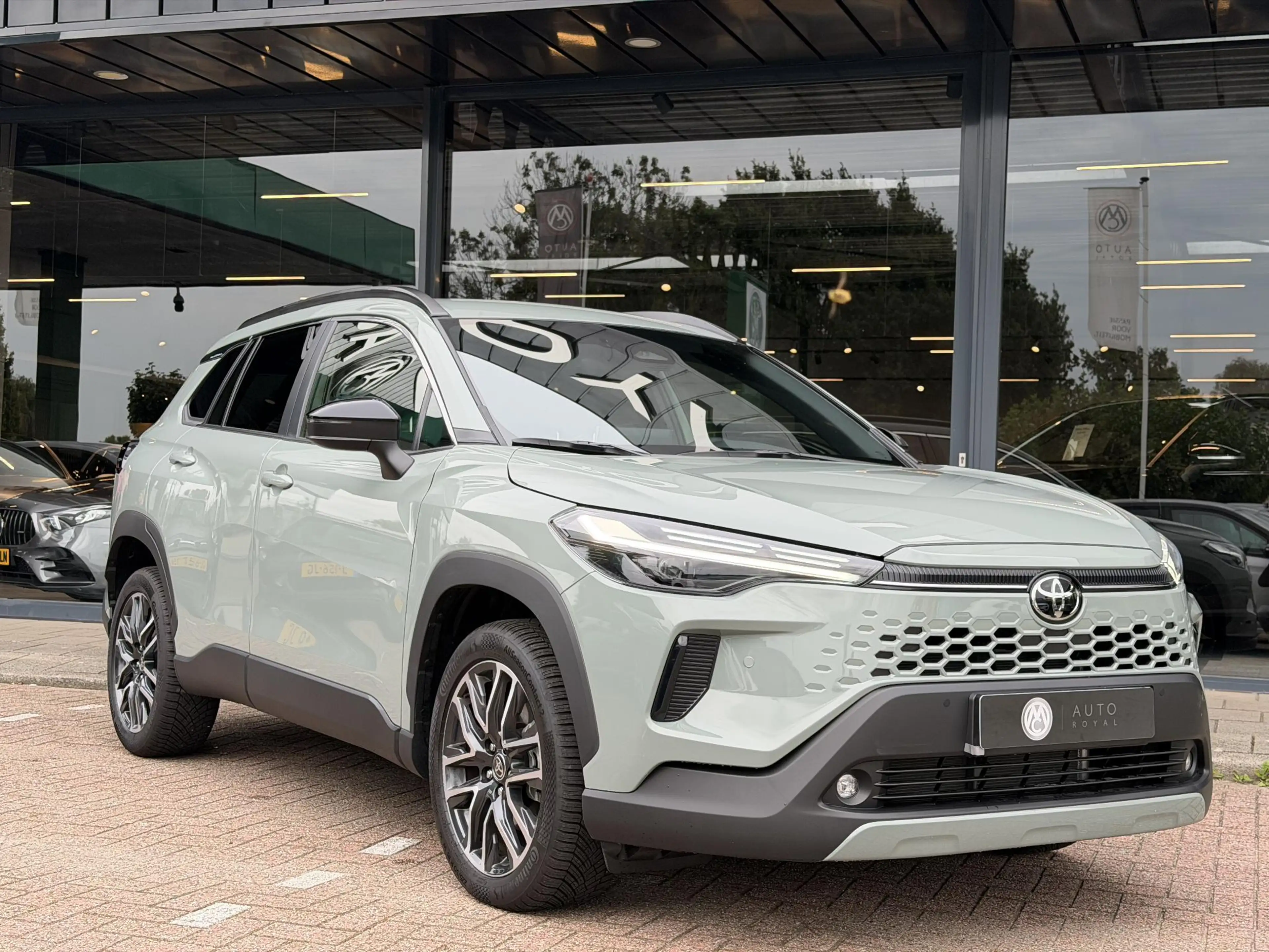 Toyota Corolla Cross Hybrid 140 Dynamic DODEHOEK DETECTIE | LANE ASSIST — photo 4