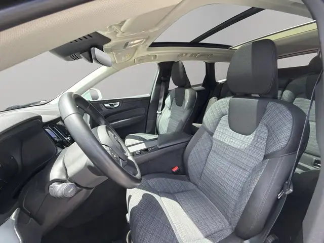 Volvo XC60 view 8