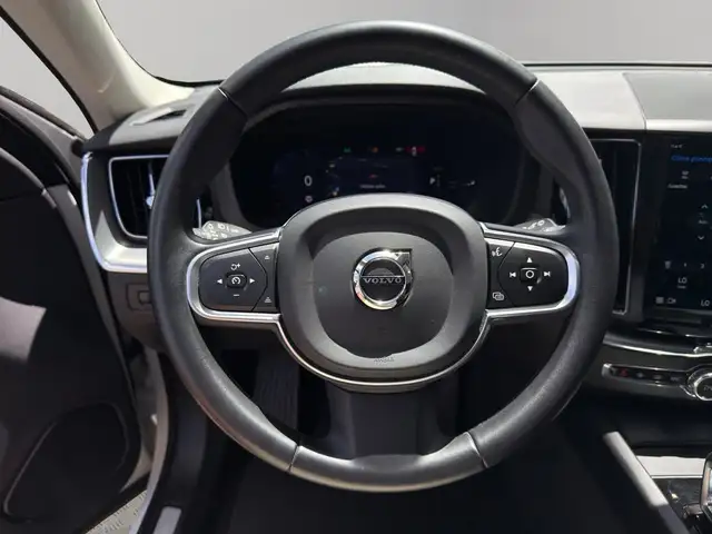 Volvo XC60 view 15