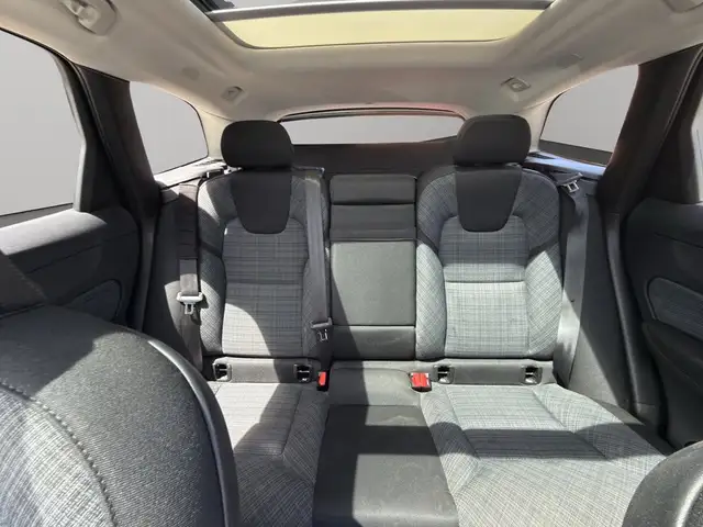 Volvo XC60 view 14