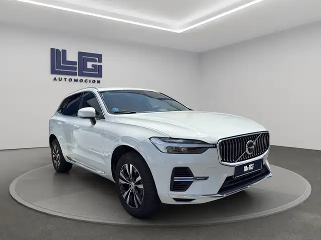 Volvo XC60 view 4