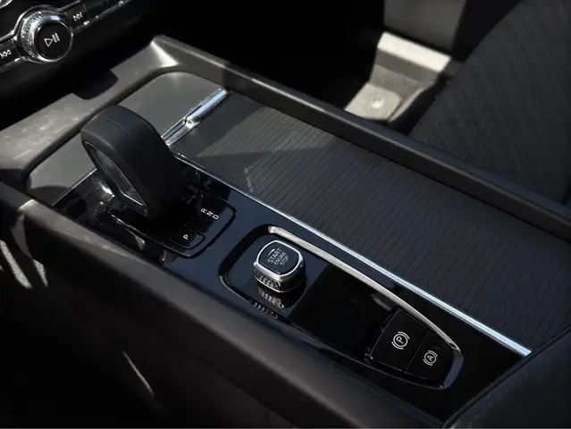 Volvo XC60 view 12