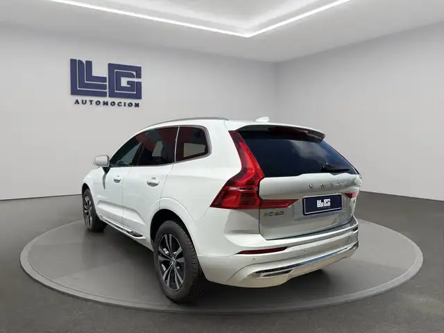 Volvo XC60 view 5