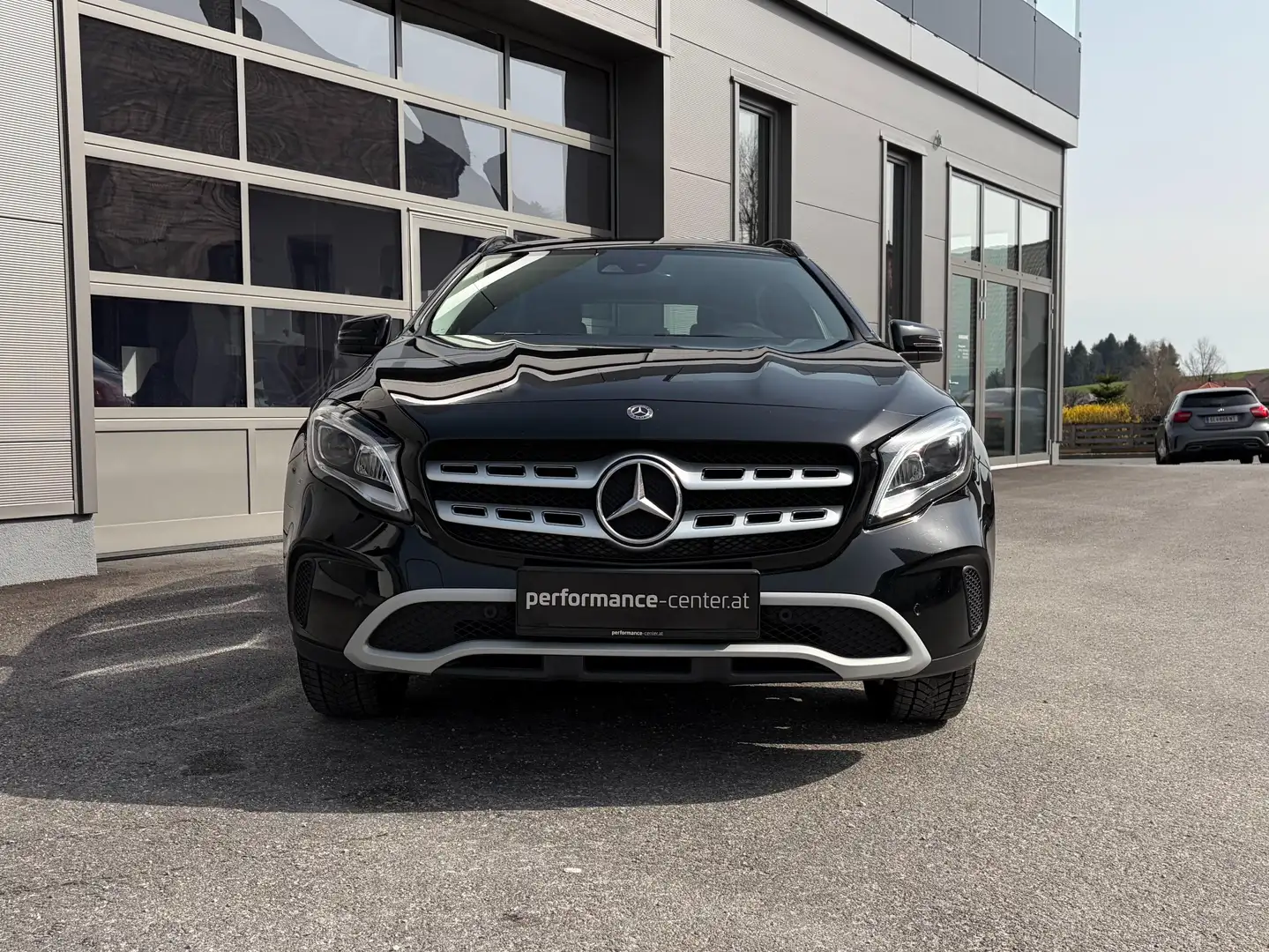 Mercedes-Benz GLA 180 ** Verkauft ** Schwarz - 2