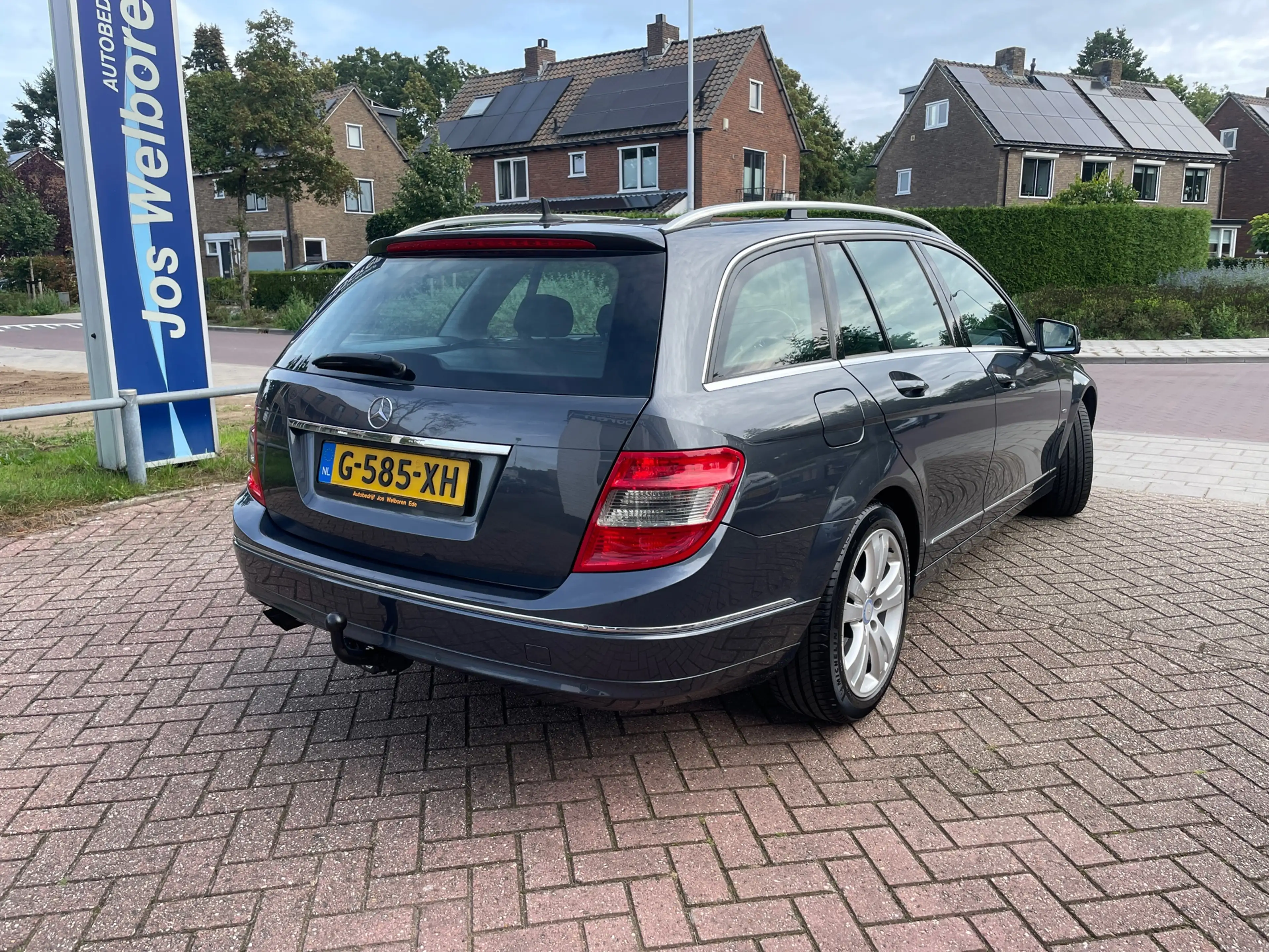 Mercedes-Benz C 180 Estate CGI BlueEFFICIENCY Business Edition Avantga — photo 3