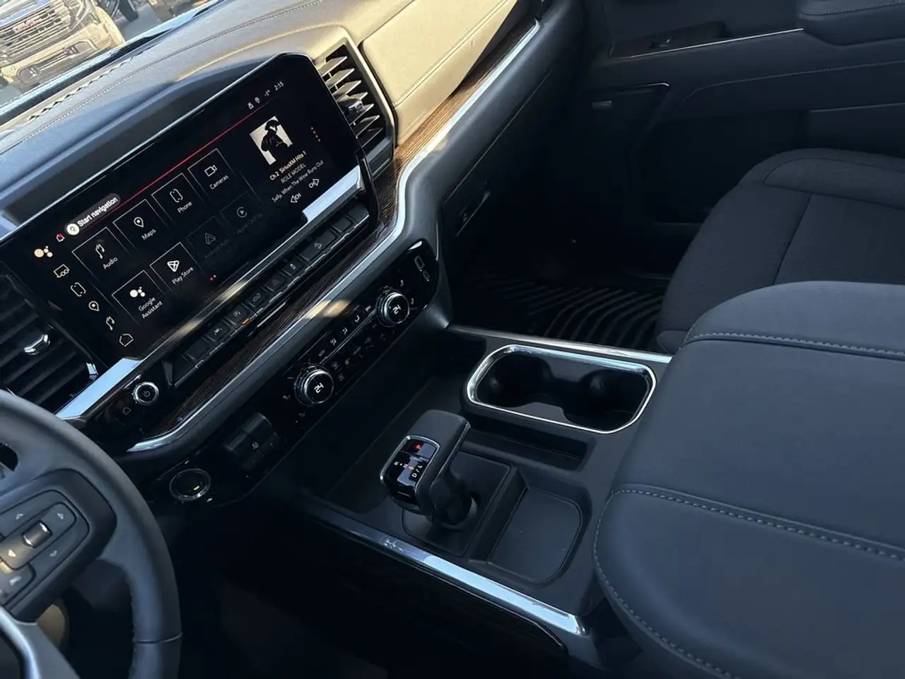 GMC Sierra 1500 снимка GMC Sierra 1500