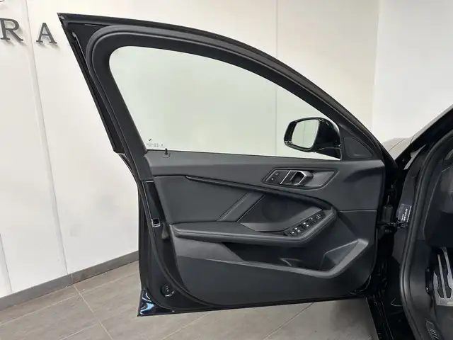 BMW I view 7
