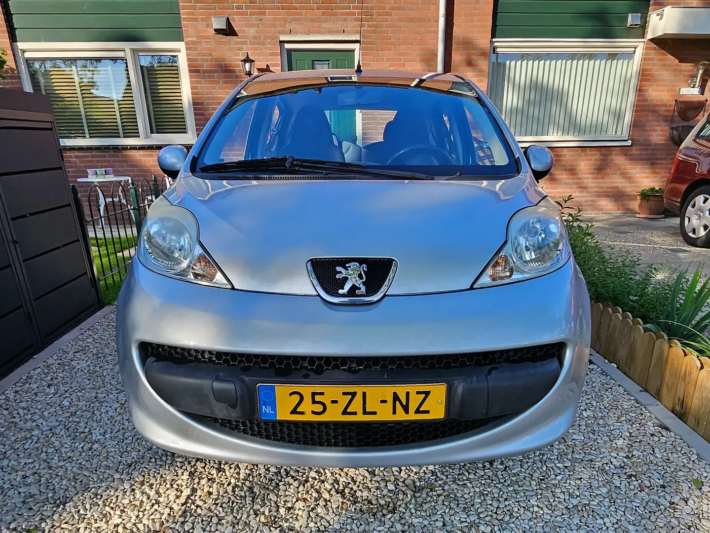 Peugeot 107 107 1.0-12V XS Zilver - 2