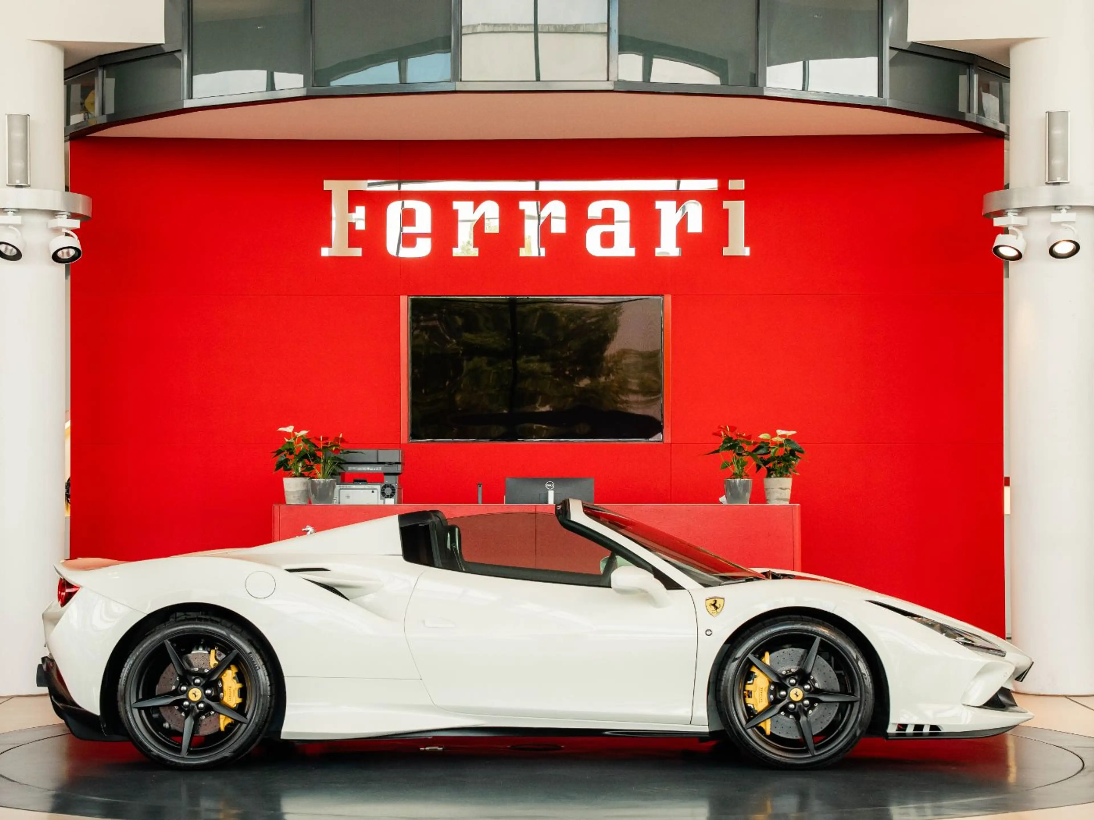 Ferrari F8 Spider Lift*JBL*Tricolore*Racing-Seats — photo 8