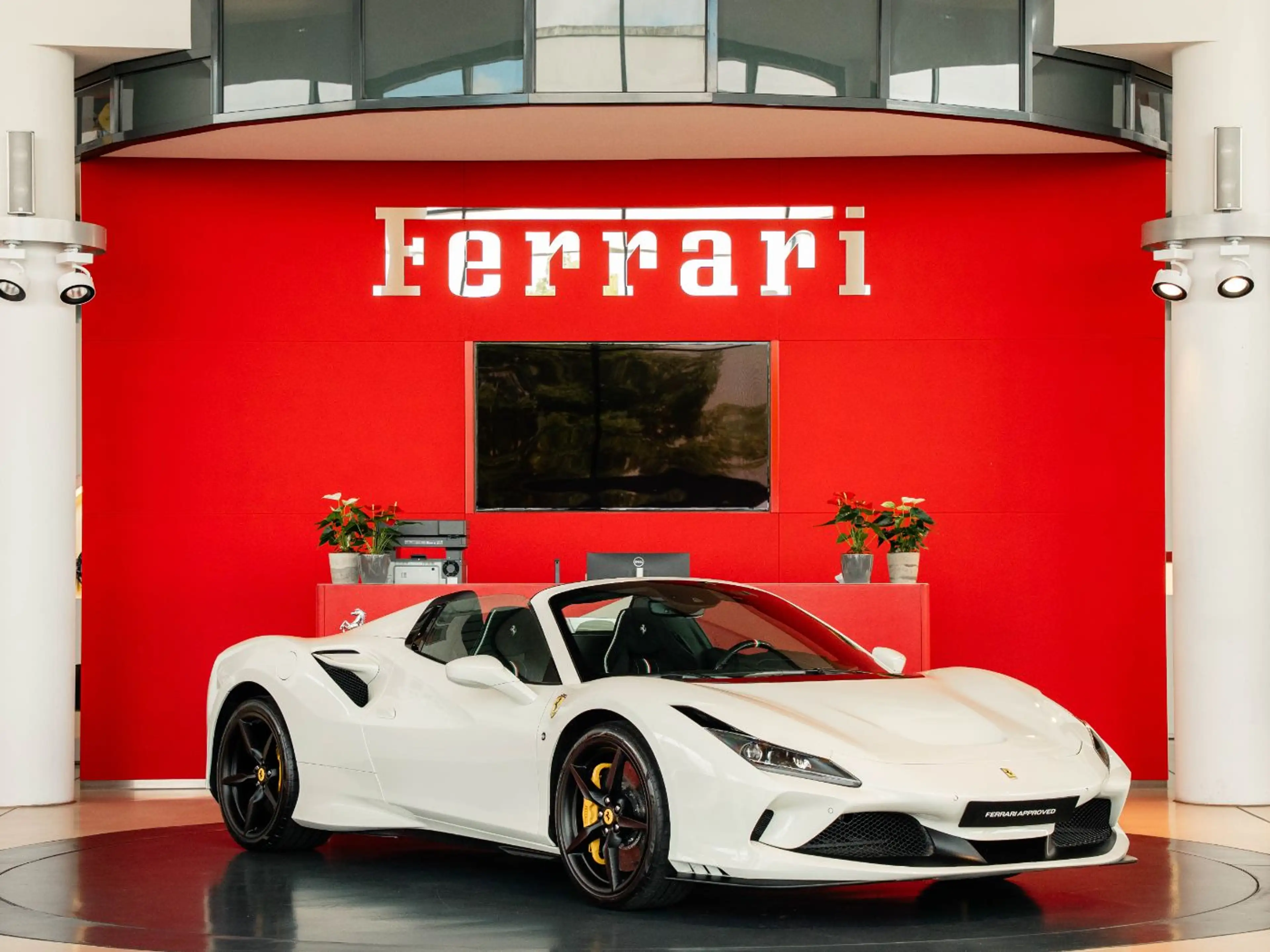 Ferrari F8 Spider Lift*JBL*Tricolore*Racing-Seats — photo 9