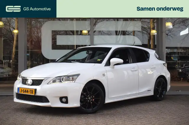 Lexus CT 200h F-SPORT |CAMERA|CRUISE|DAB|LMV|BTTEL|PARELLAK