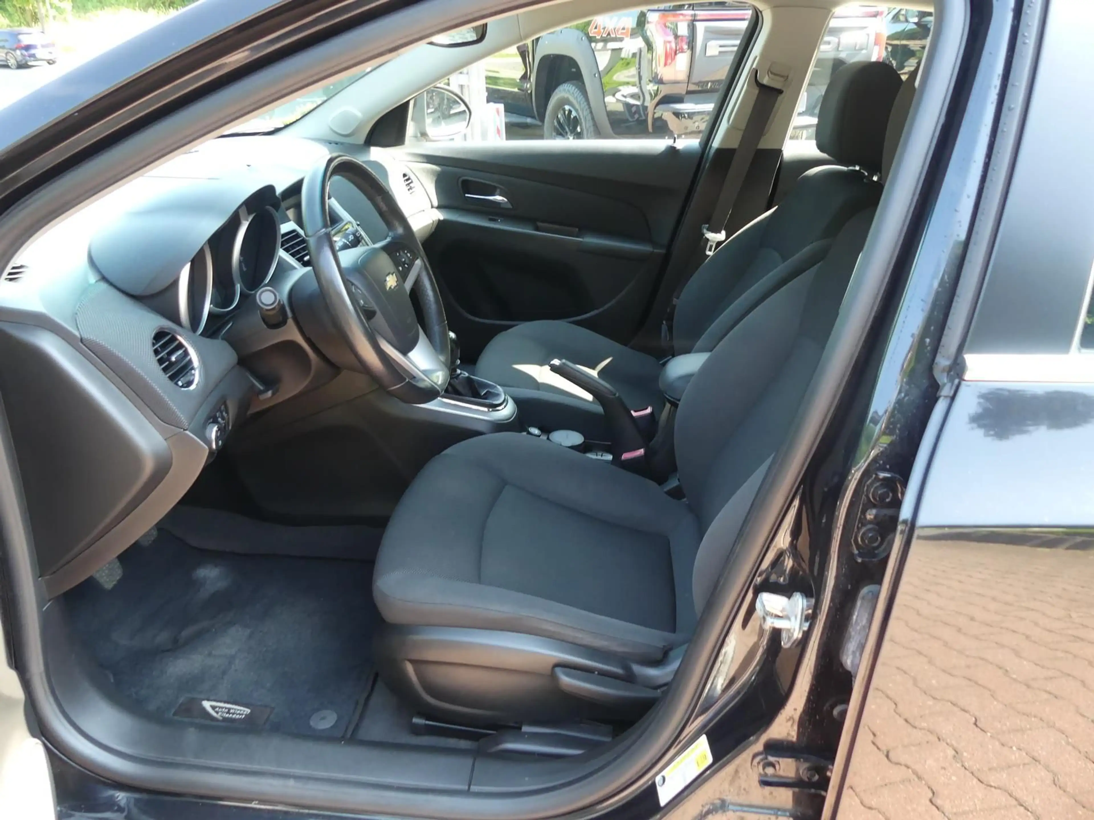Chevrolet Cruze 1.6*LT*Klimaauto*PDC — photo 10