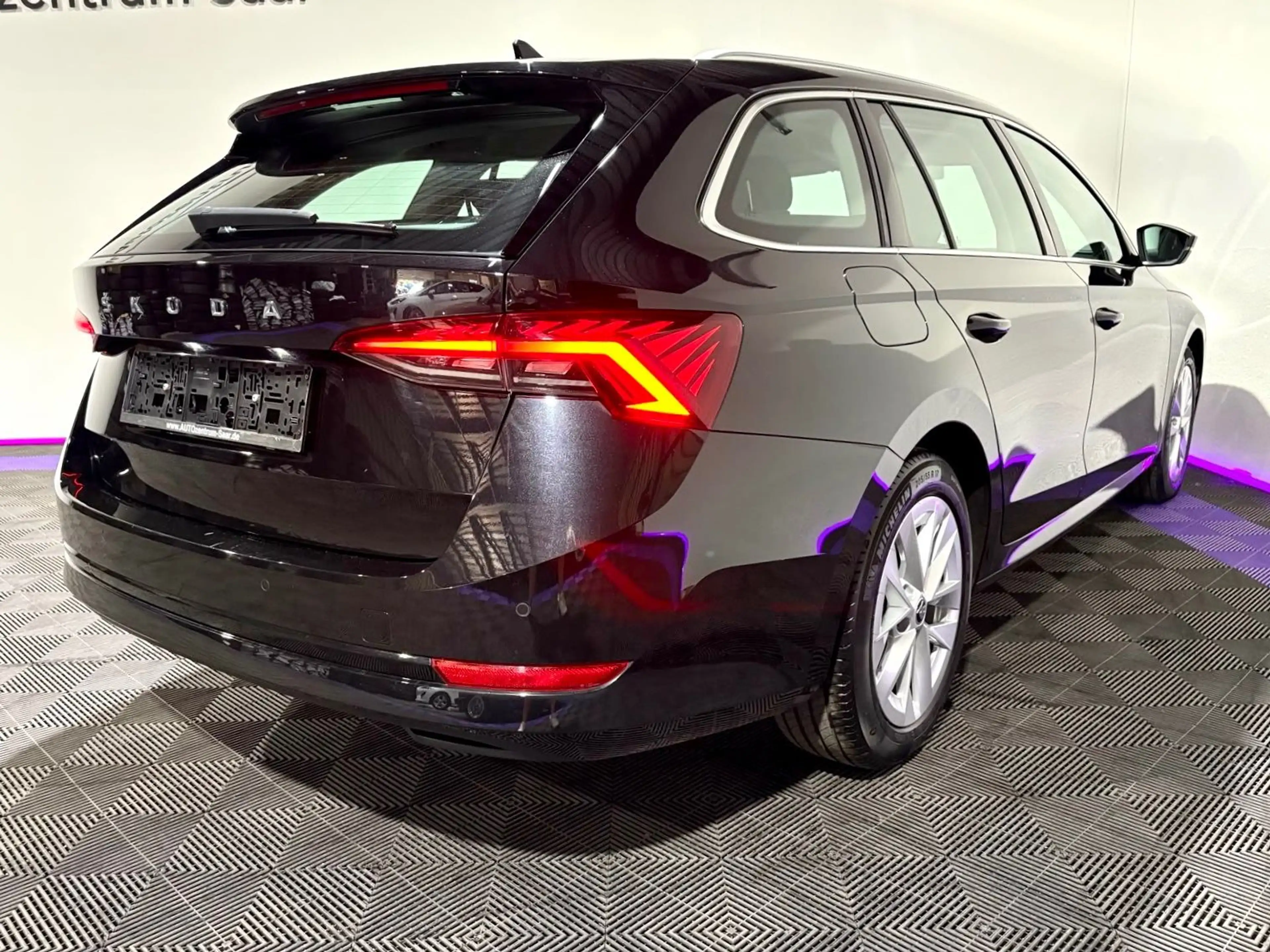 Skoda Octavia Combi DSG LED Navi AHK — photo 8