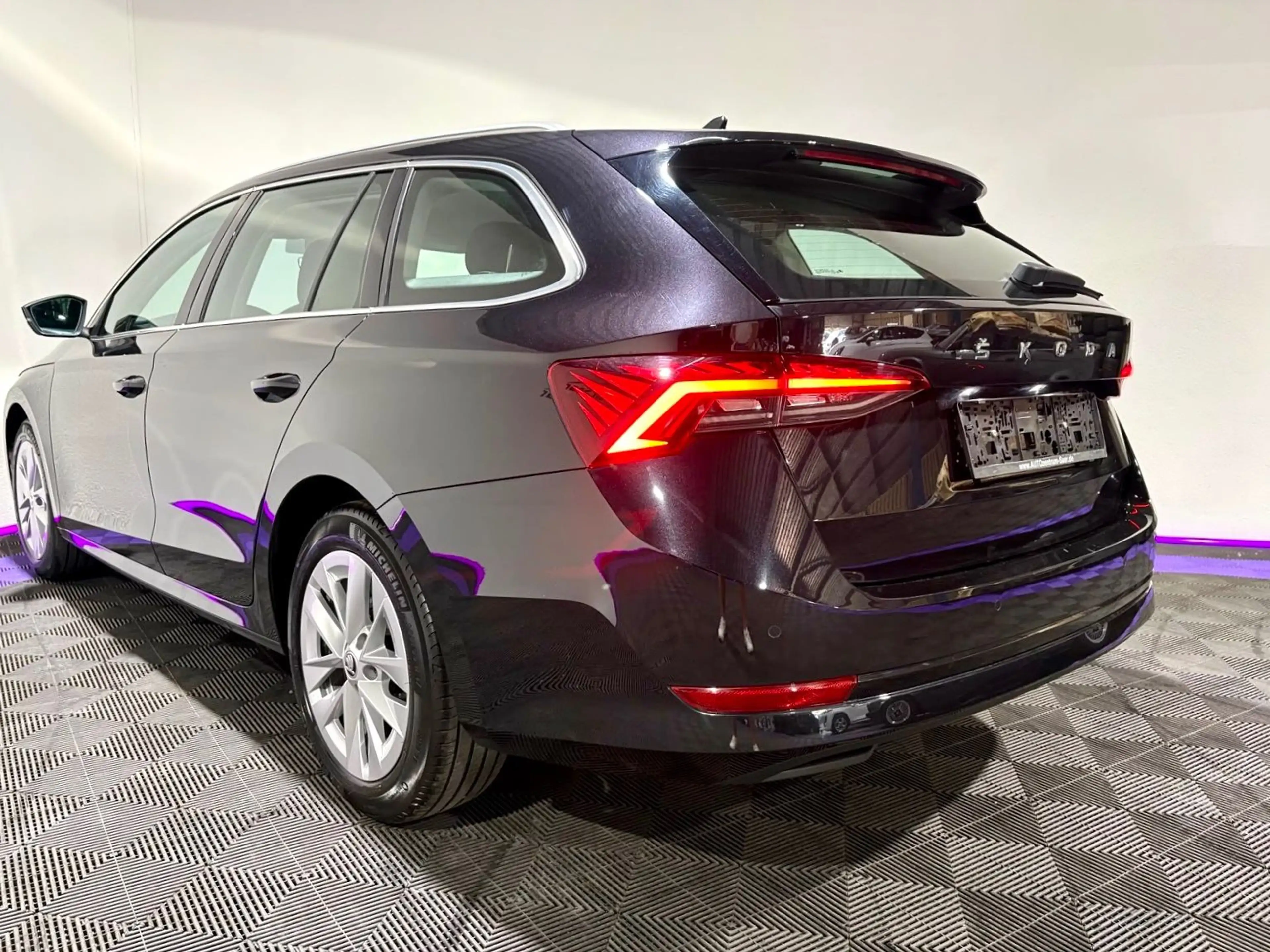 Skoda Octavia Combi DSG LED Navi AHK — photo 6