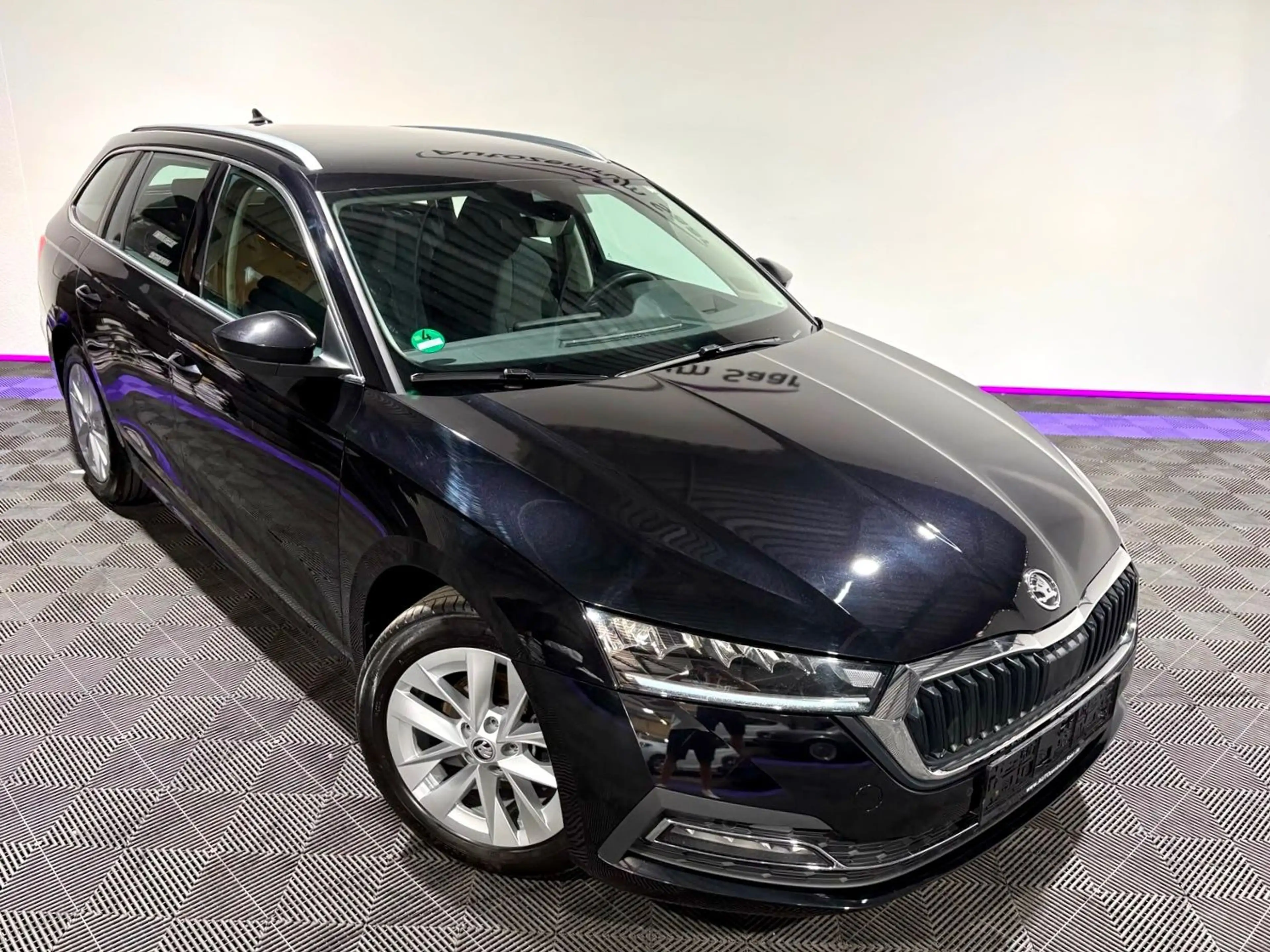 Skoda Octavia Combi DSG LED Navi AHK — photo 11