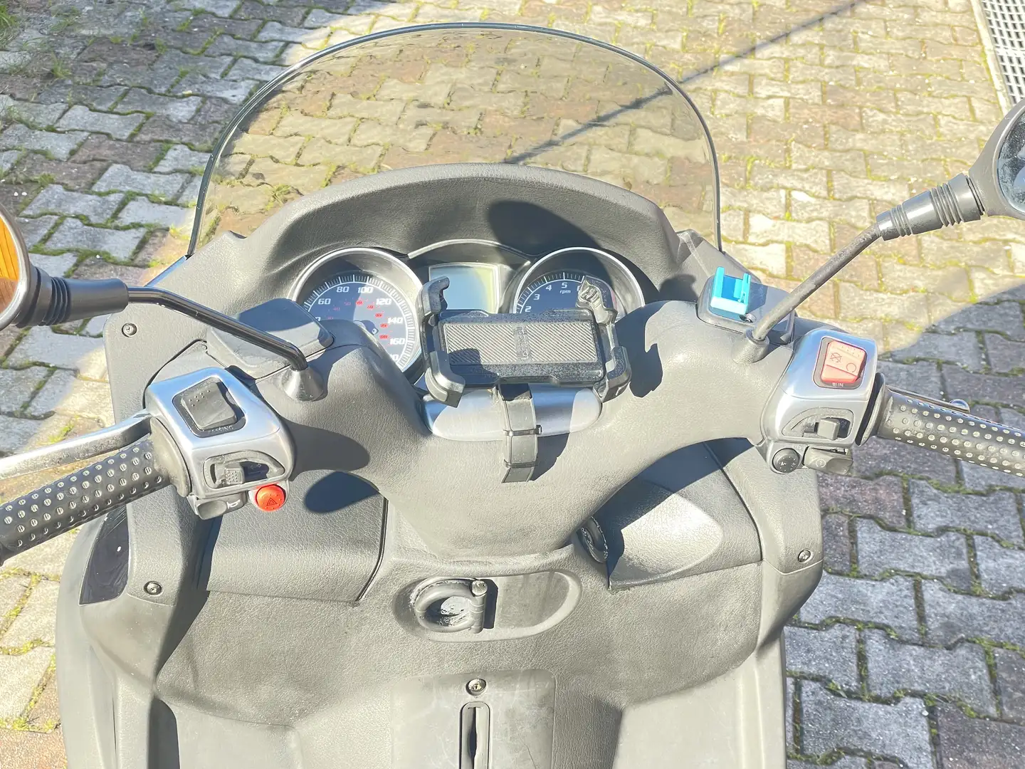 Piaggio MP3 400 base - 2