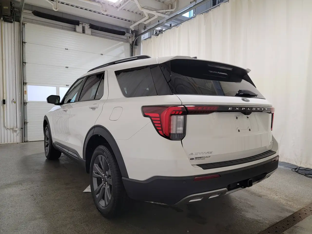 Ford Explorer снимка Ford Explorer