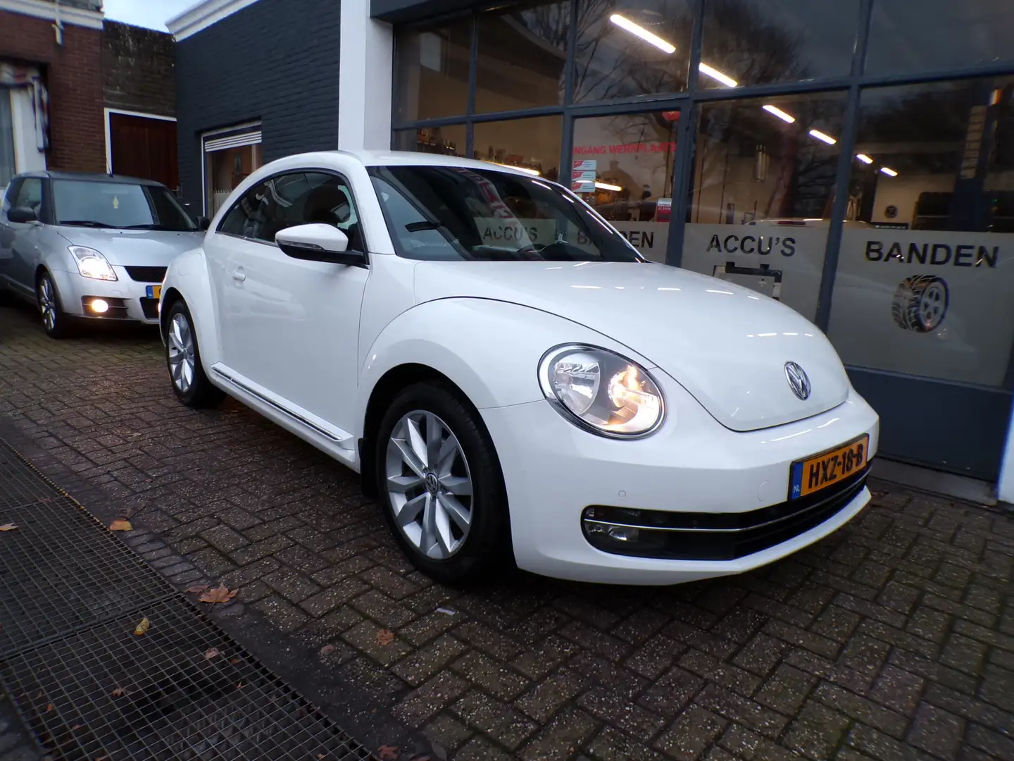 Volkswagen Beetle 1.2 TSI White Edition TOP STAAT,NW APK,GOED ONDERH Blanc - 2