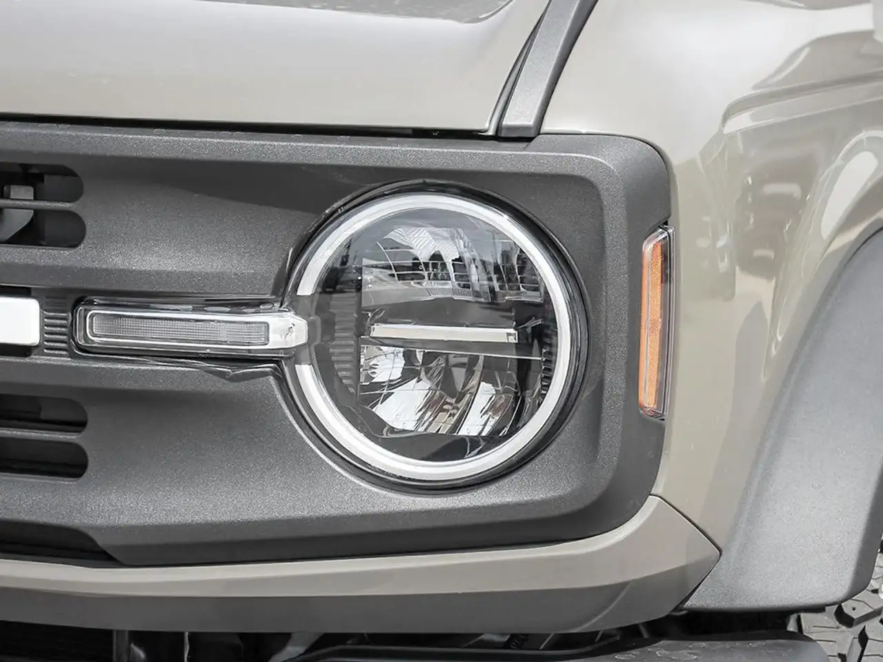 Ford Bronco снимка Ford Bronco