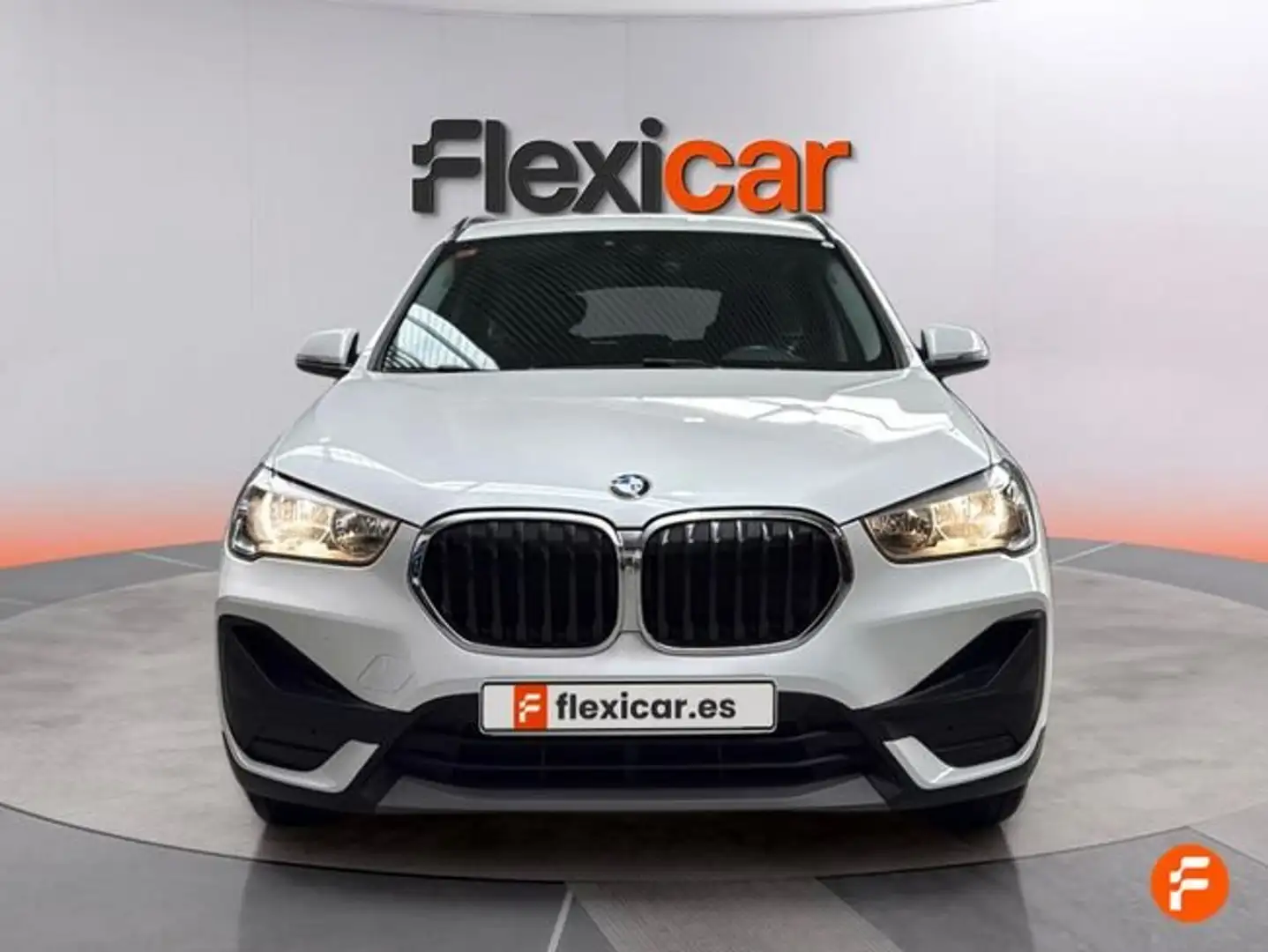 BMW X1 sDrive 18dA Corporate Blanco - 2
