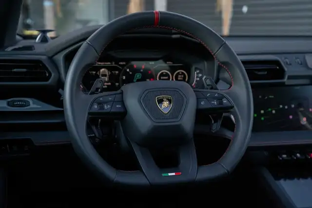 Lamborghini Urus view 13