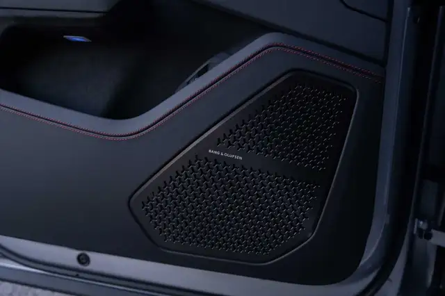 Lamborghini Urus view 12