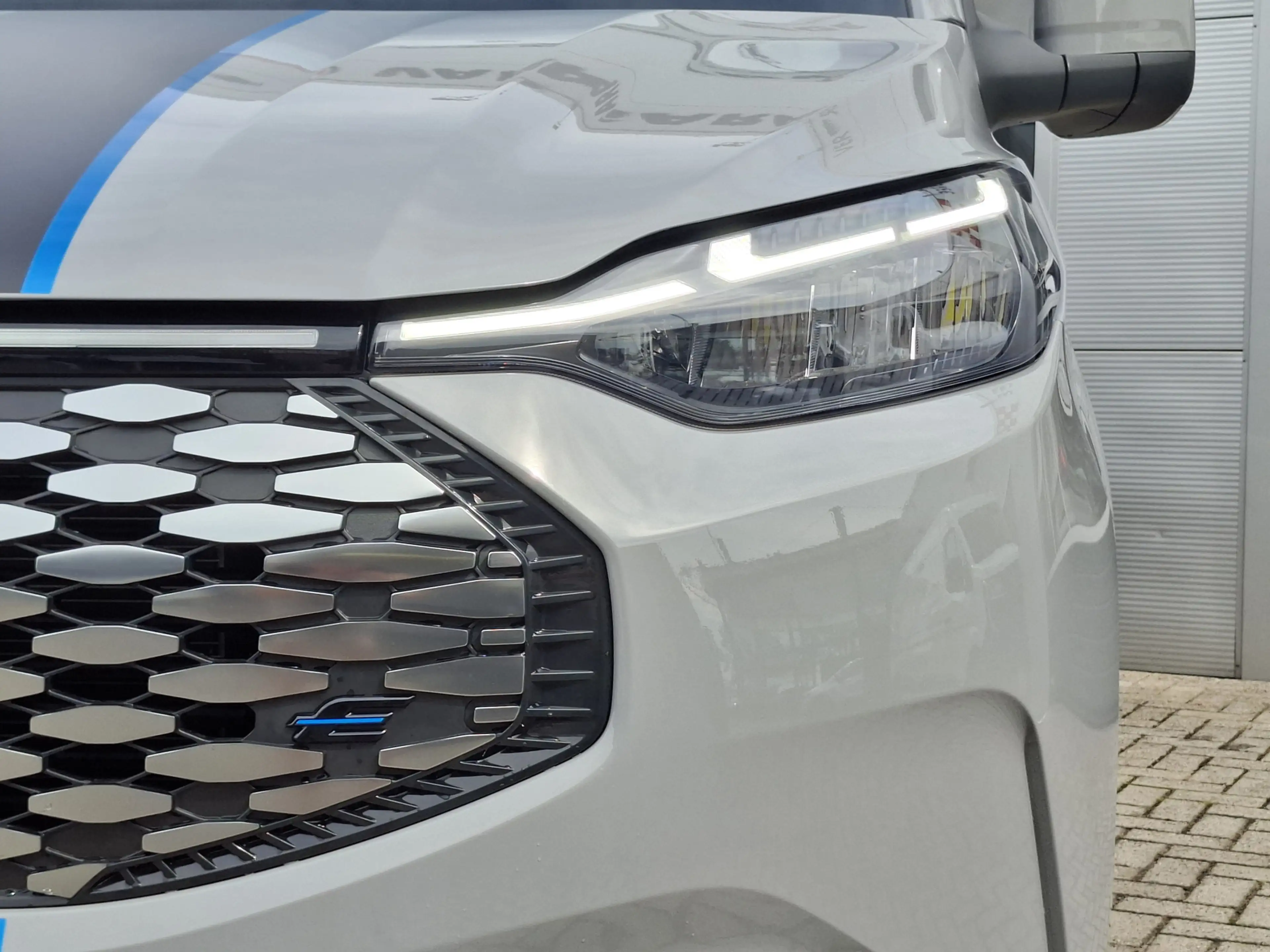 Ford E-Transit Cust. 340 L2H1 Sport 71 kWh | 370KM WLTP | 2.300 K — photo 22