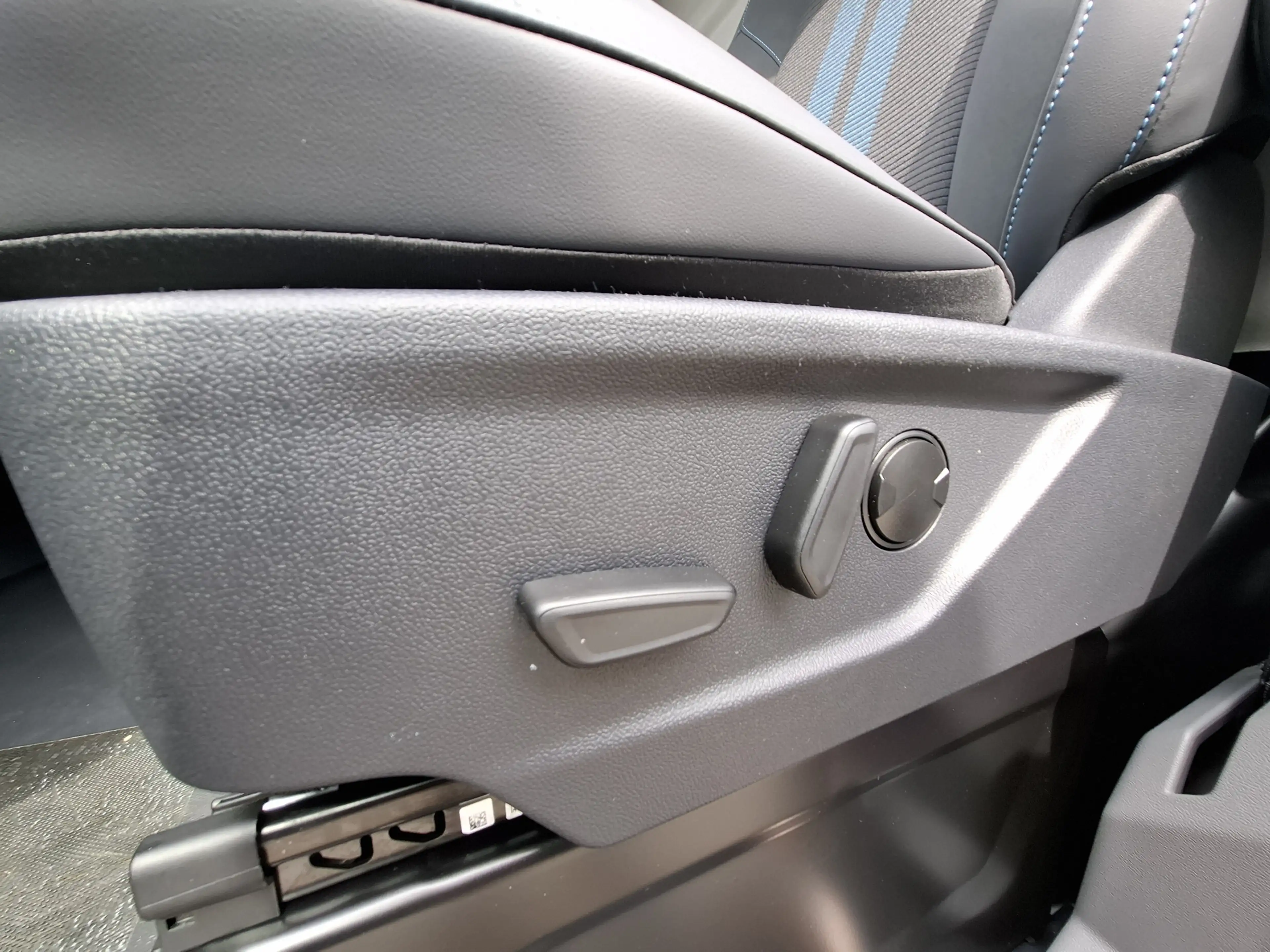 Ford E-Transit Cust. 340 L2H1 Sport 71 kWh | 370KM WLTP | 2.300 K — photo 13