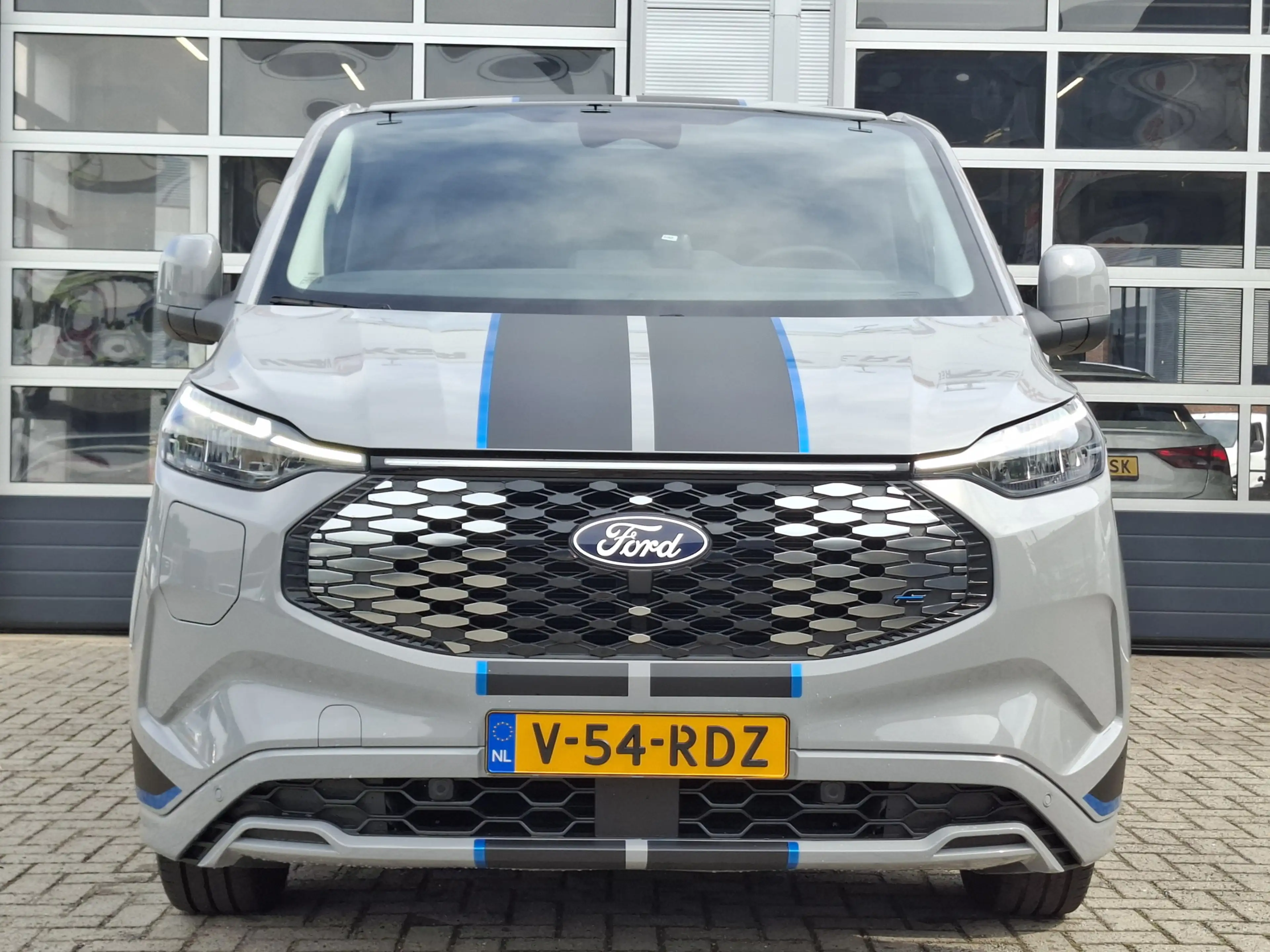 Ford E-Transit Cust. 340 L2H1 Sport 71 kWh | 370KM WLTP | 2.300 K — photo 35
